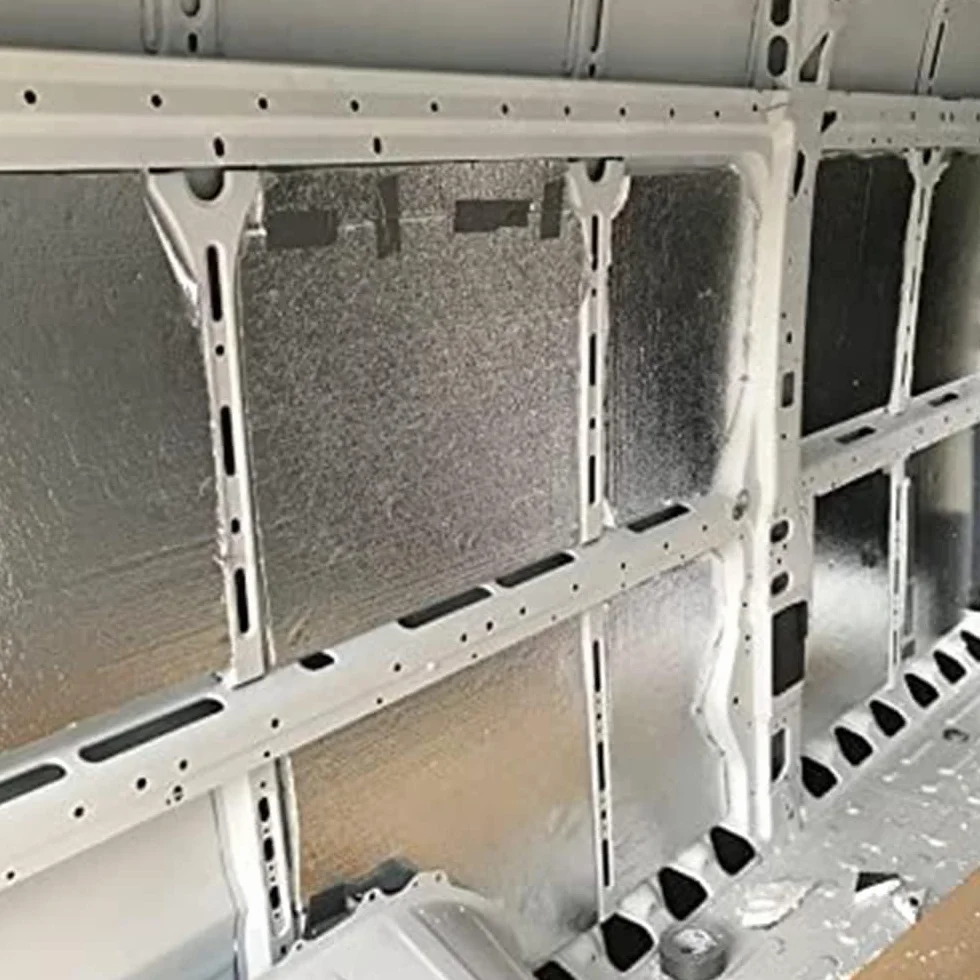Aislante térmico y acústico para coches, caravanas, furgonetas, camper (2,5 m x 1,20 m) - Aislamiento con cara autoadhesiva para fácil colocación