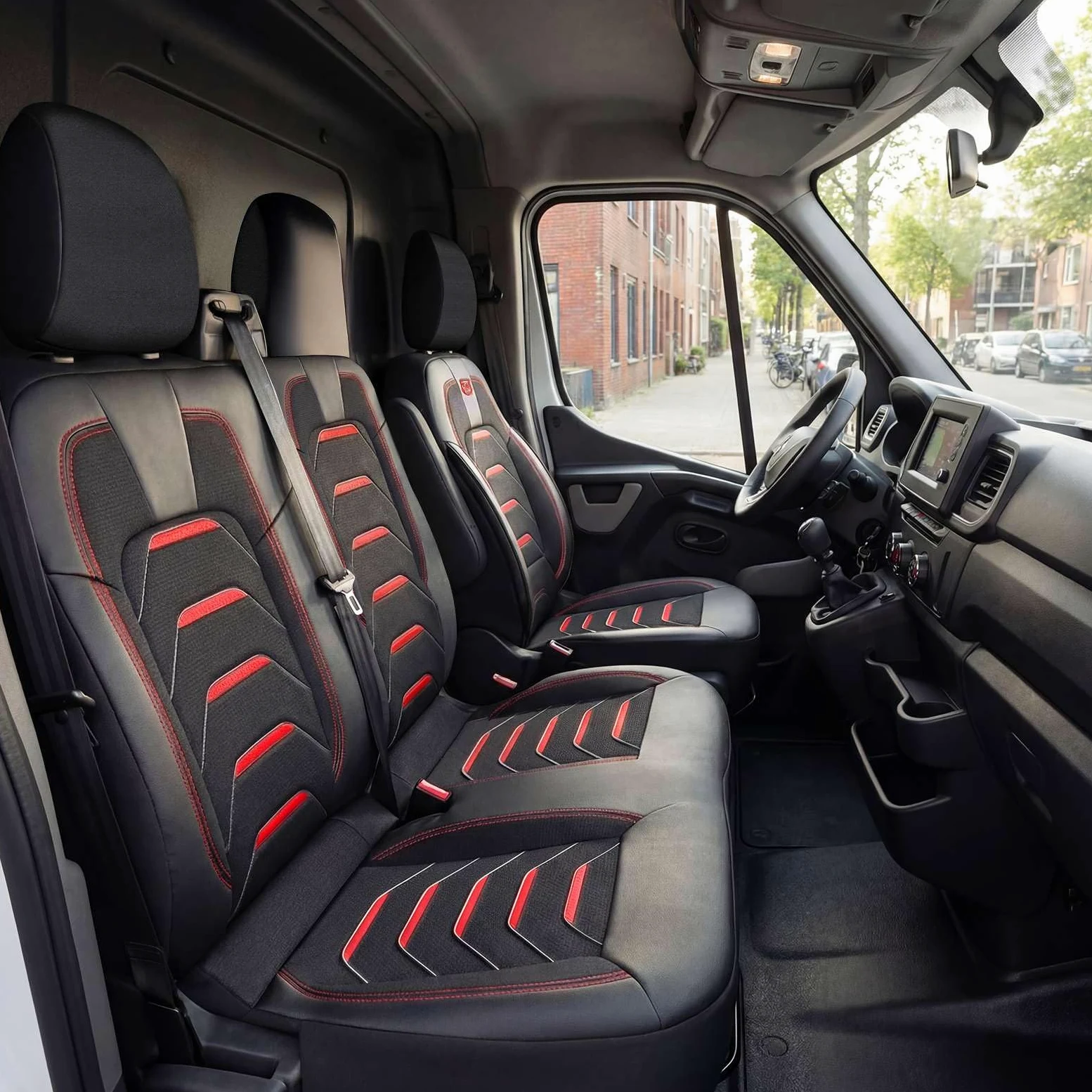 Fundas universales para asientos de coche 2+1 para Renault Master (2011-2025), Opel Movano (2022-2024) – Funda de asiento delantero de lino, Negro-Rojo, Juego de asientos delanteros de