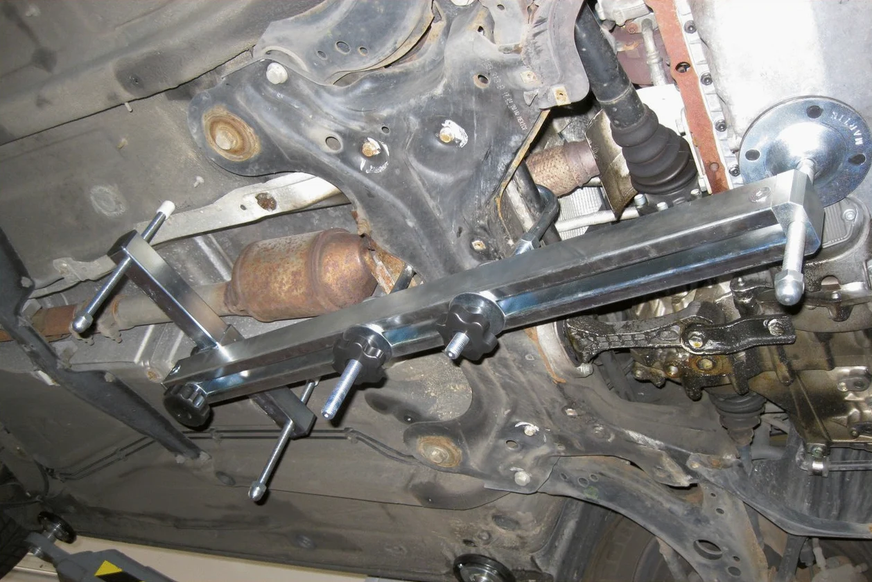 KS Tools 160.0090 Travesaño de apoyo del motor universal