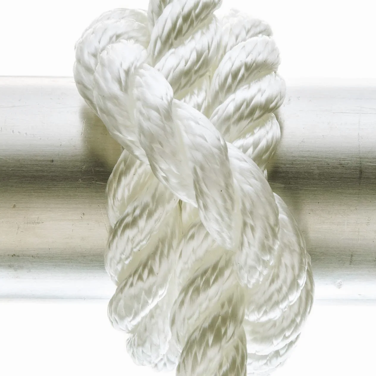 Seachoice 50-42601 Cabo Amarre Nylon, 3 Filamentos, Color Blanco, 16 mm x 7,6 M