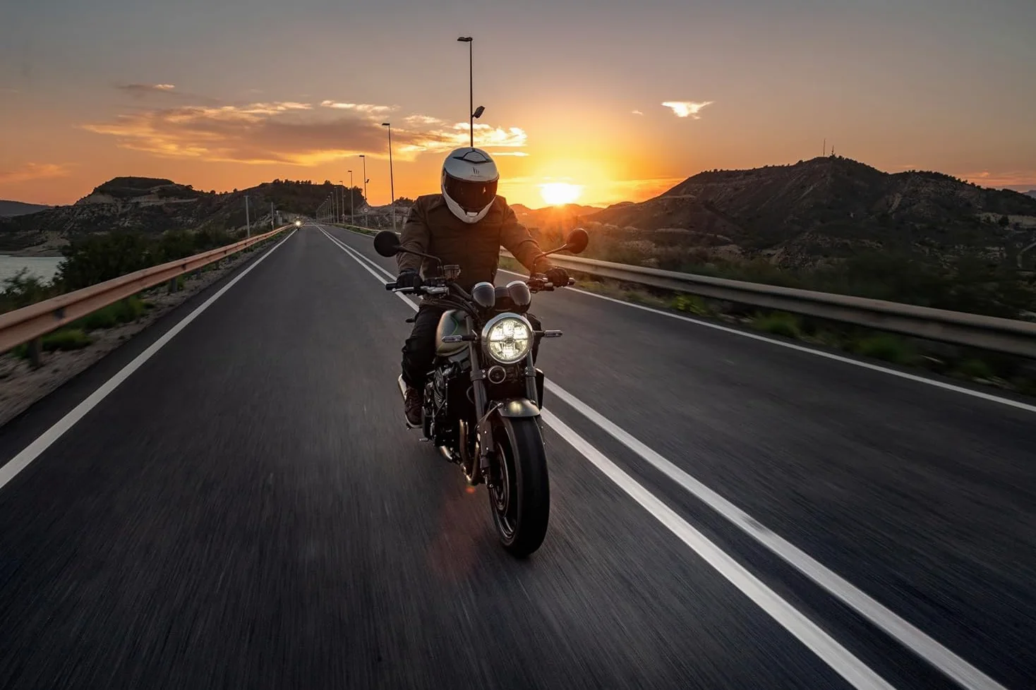 Casco Thunder 4 SV – Casco Moto Integral con Visor Solar Full Vision, Pantalla Antivaho Compatible con Pinlock, Interior Lavable y Calota HIRP | Homologado ECE 22.06 & Dot / Talla 3XL