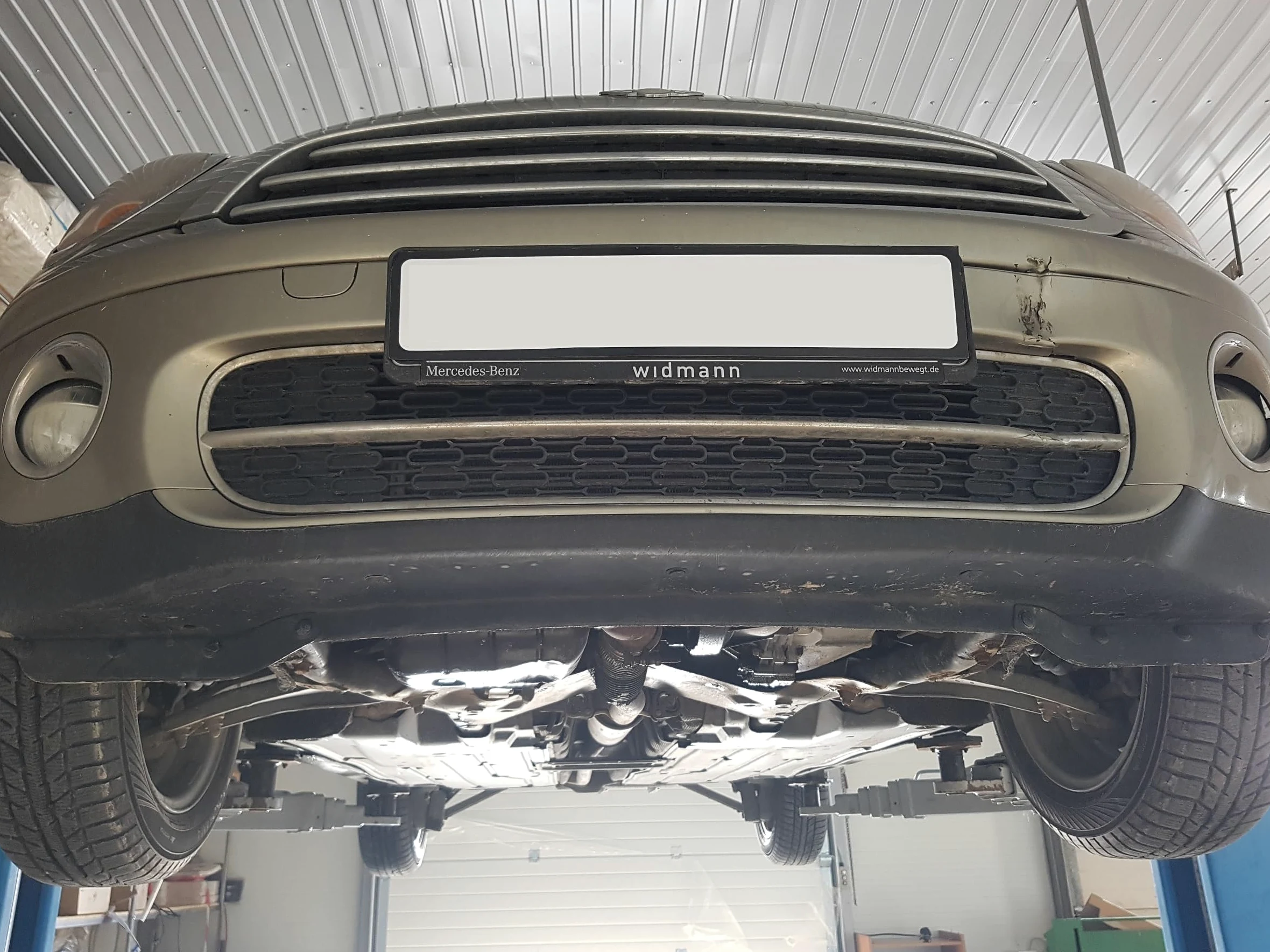 Protección bajo motor compatible con Mini Cooper R56 (2006-2014).