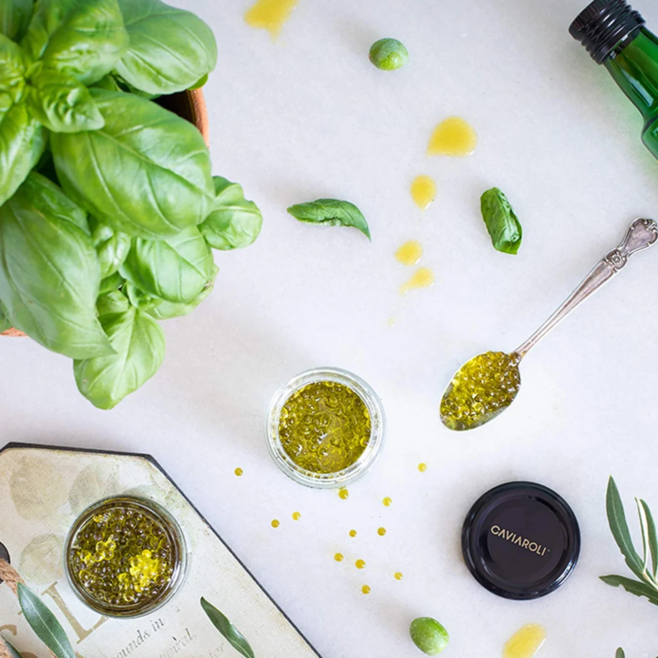 Caviaroli Encapsulado de Aceite de Oliva Virgen Extra con Aroma de Albahaca Perlas Gourmet 50 g
