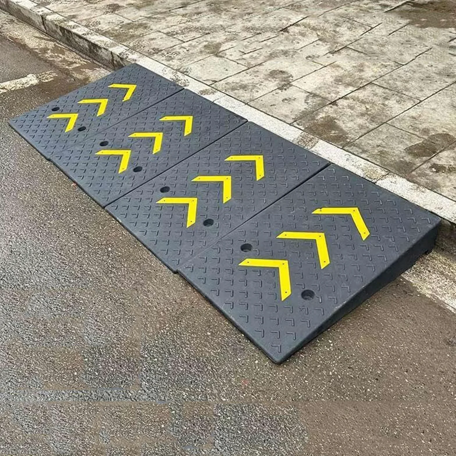 Rampa De Bordillo De Goma, Rampa De Escalón Engrosada, Alfombrilla Antideslizante For Rampa De Carga Y Descarga De Vehículos, Rampa De Transición Suave For Umbrales De Puertas.(19.7 * 31.5 * 4.72in)