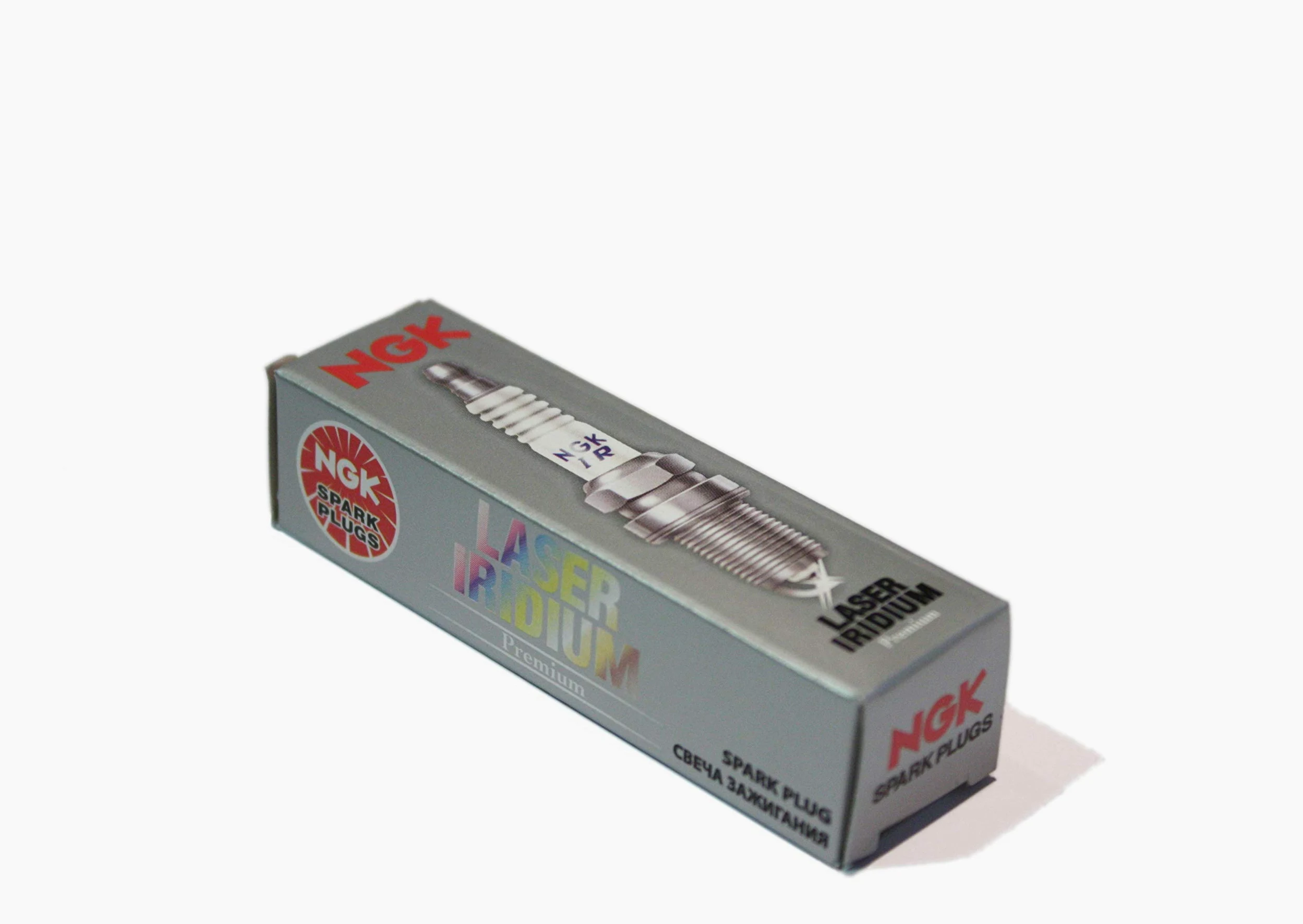 Ngk Láser Bujía de Iridio - ILZKBR7B8G-97968 (4 Paquete - 4 Piezas)