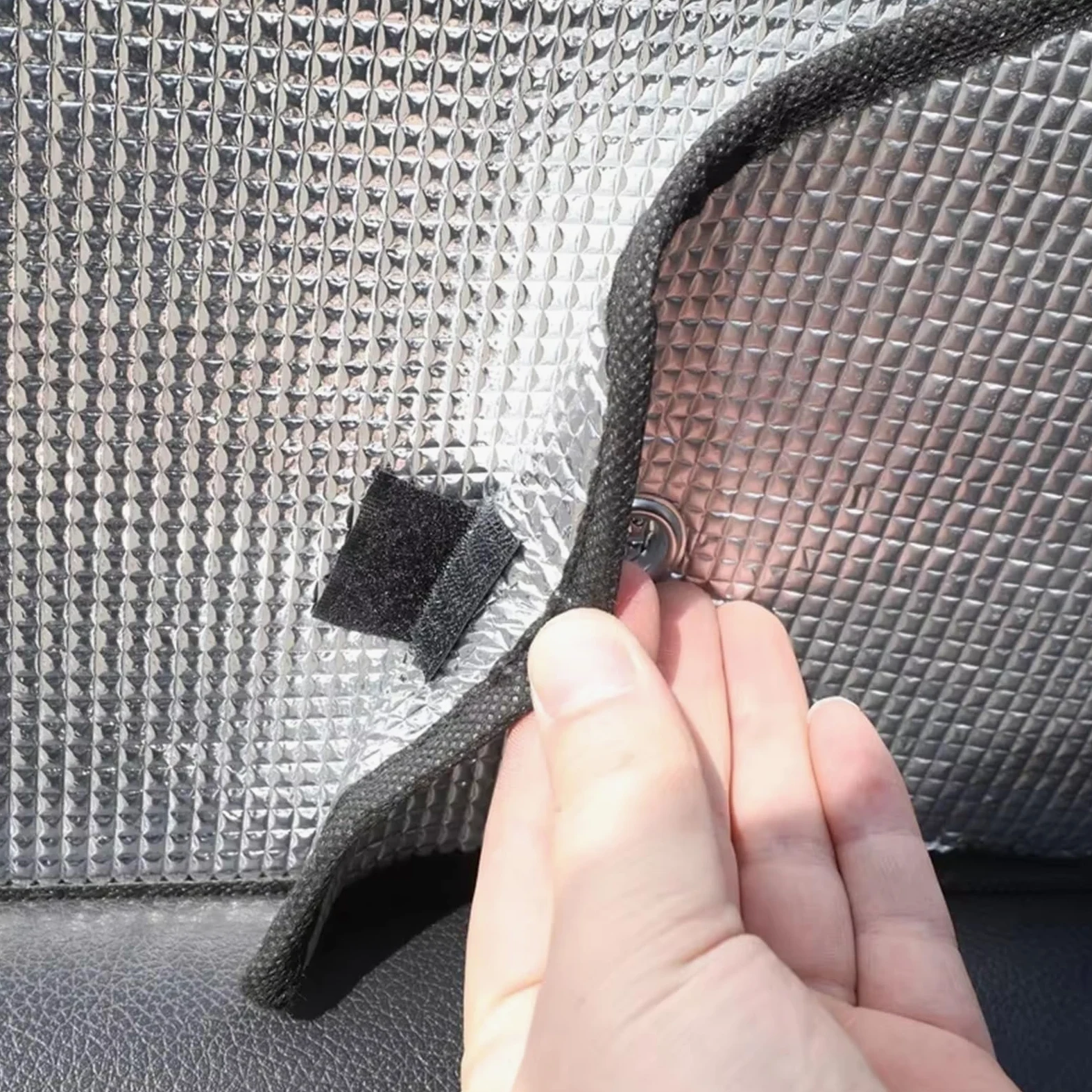 Protector Solar Coche para LYNK&CO 01 2021-2023, Protección UV Parasol Visera Cubierta Parabrisas Protección Privacidad Accesorios Automóvil Coche Parasol Parasol para Parabrisas Coche(Front 1pcs)
