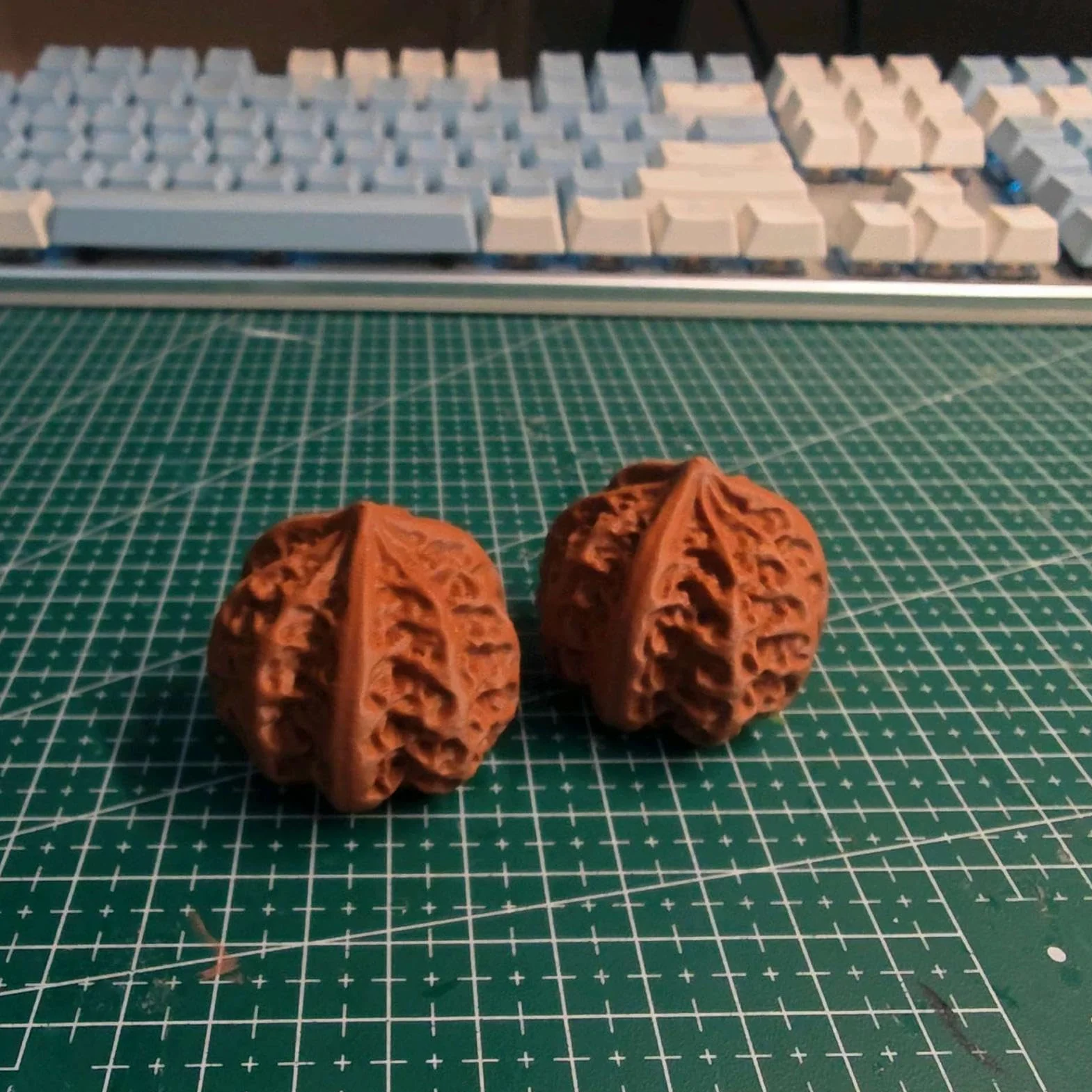 Empuñadura antideslizante de nogal natural, nueces tradicionales de mano y dedos, regalo para hombre