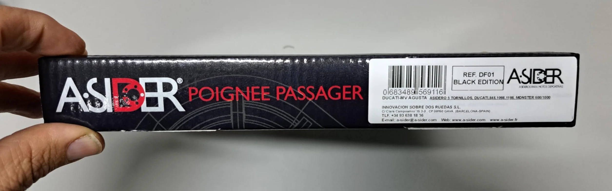 Asidero de depósito Negro A-Sider,específicamente para Ducati 1098-1198-848 Monster 600-1000 620-695 - S2R- S4R/S-821-1200 Monster 797-937 21-24 Super Sport 17-24,con Sistema 5 Tornillos.
