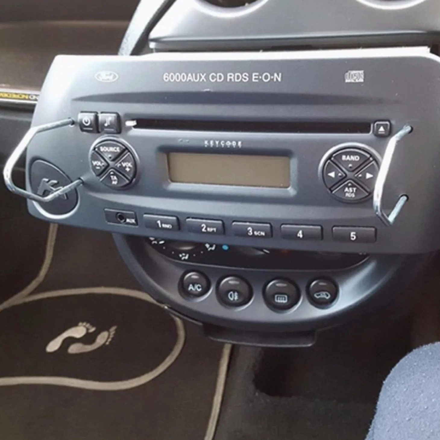 herramienta de desbloqueo de radio de automóvil de 6 piezas, desmontaje del panel, herramienta de ajuste en forma de V en forma de U, herramienta de desmontaje del host, adecuada para la mayoría de la