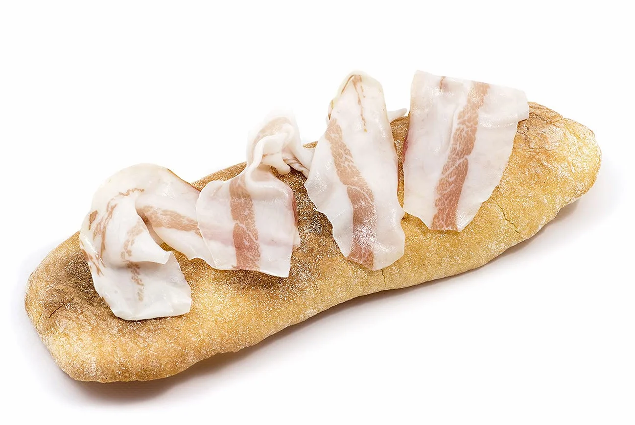 Guanciale Mejilla de cerdo sazonada con pimienta negra 4 lonchas 300 gr