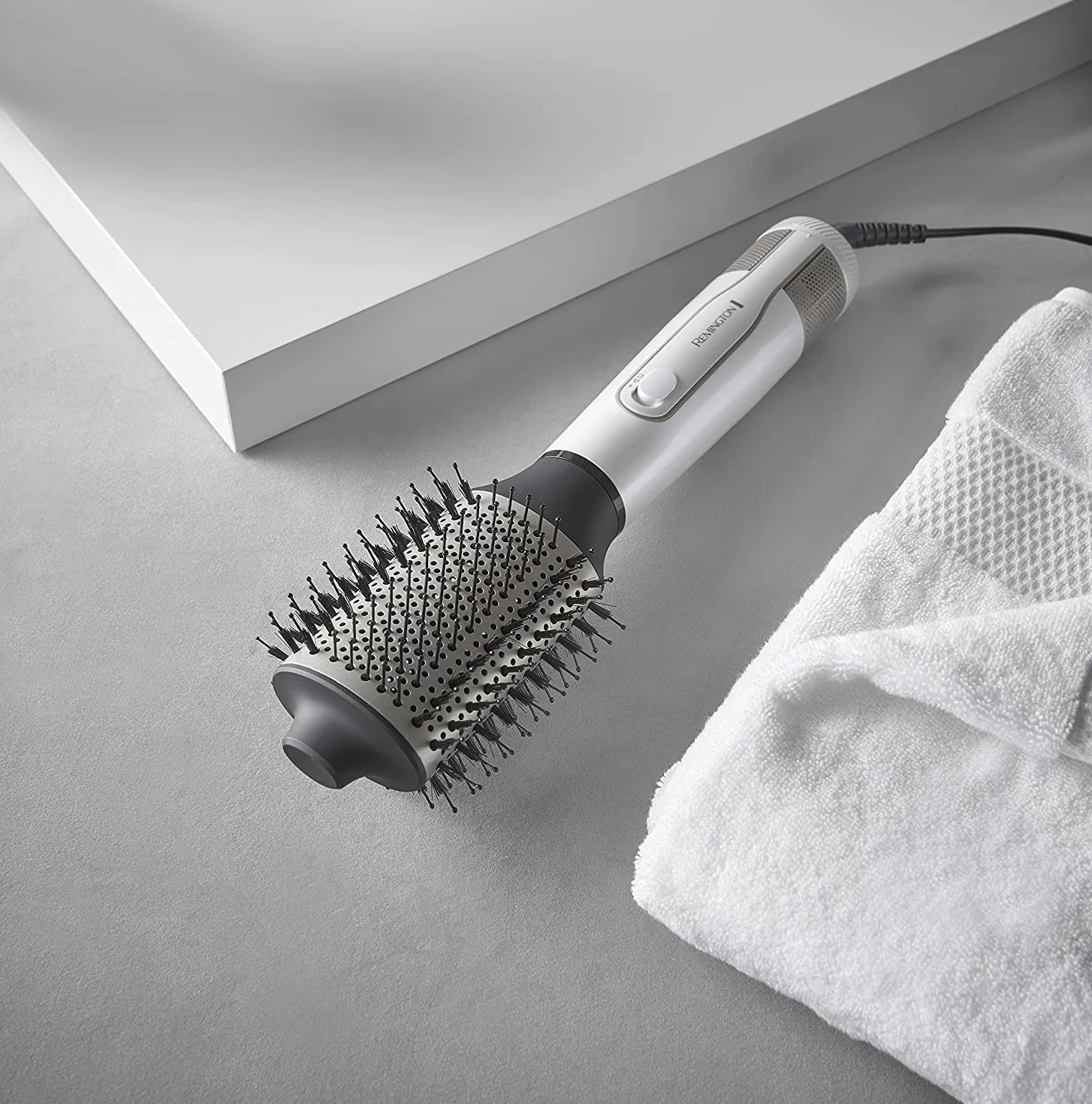 Remington Hydraluxe Cepillo de Aire Voluminizador AS8901, 1200 W, 3 Temperaturas, 2 Velocidades, Blanco