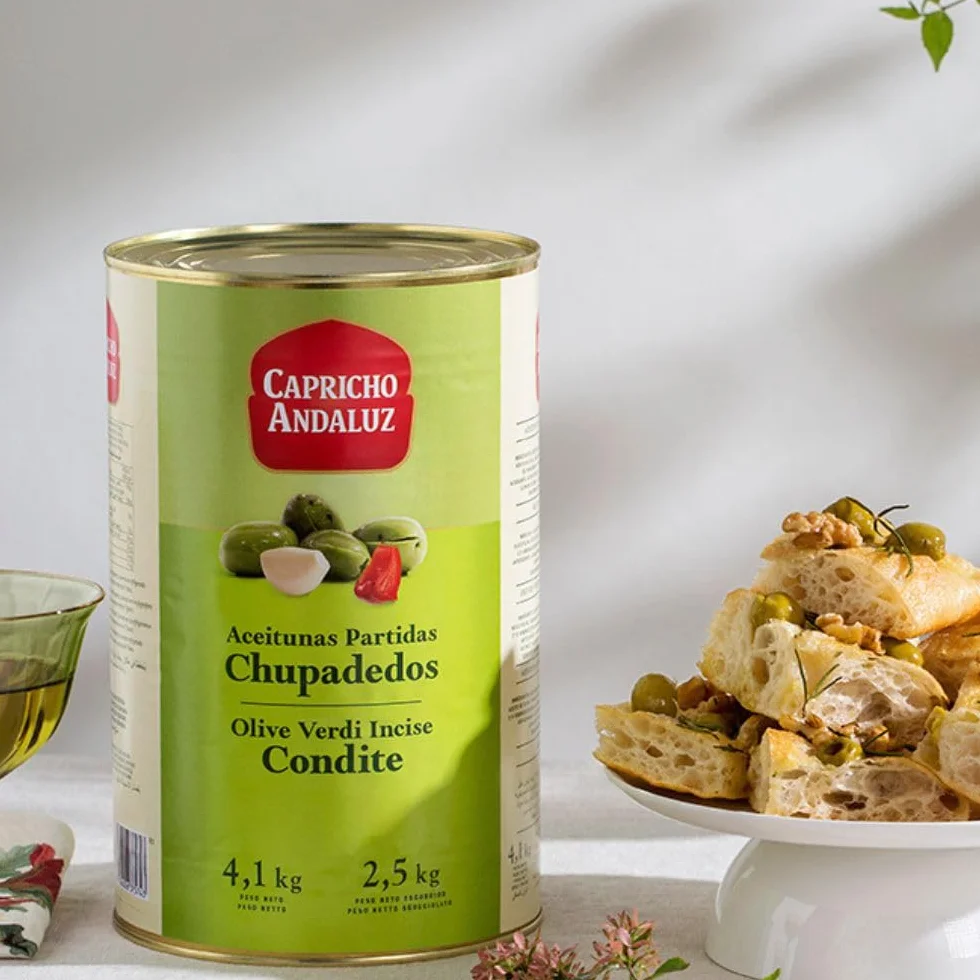 Capricho Andaluz Aceitunas Partidas Chupadedos Lata 4,1kg (2,5kg Escurrido) Aliño Tradicional Ajo Pimiento Profesional