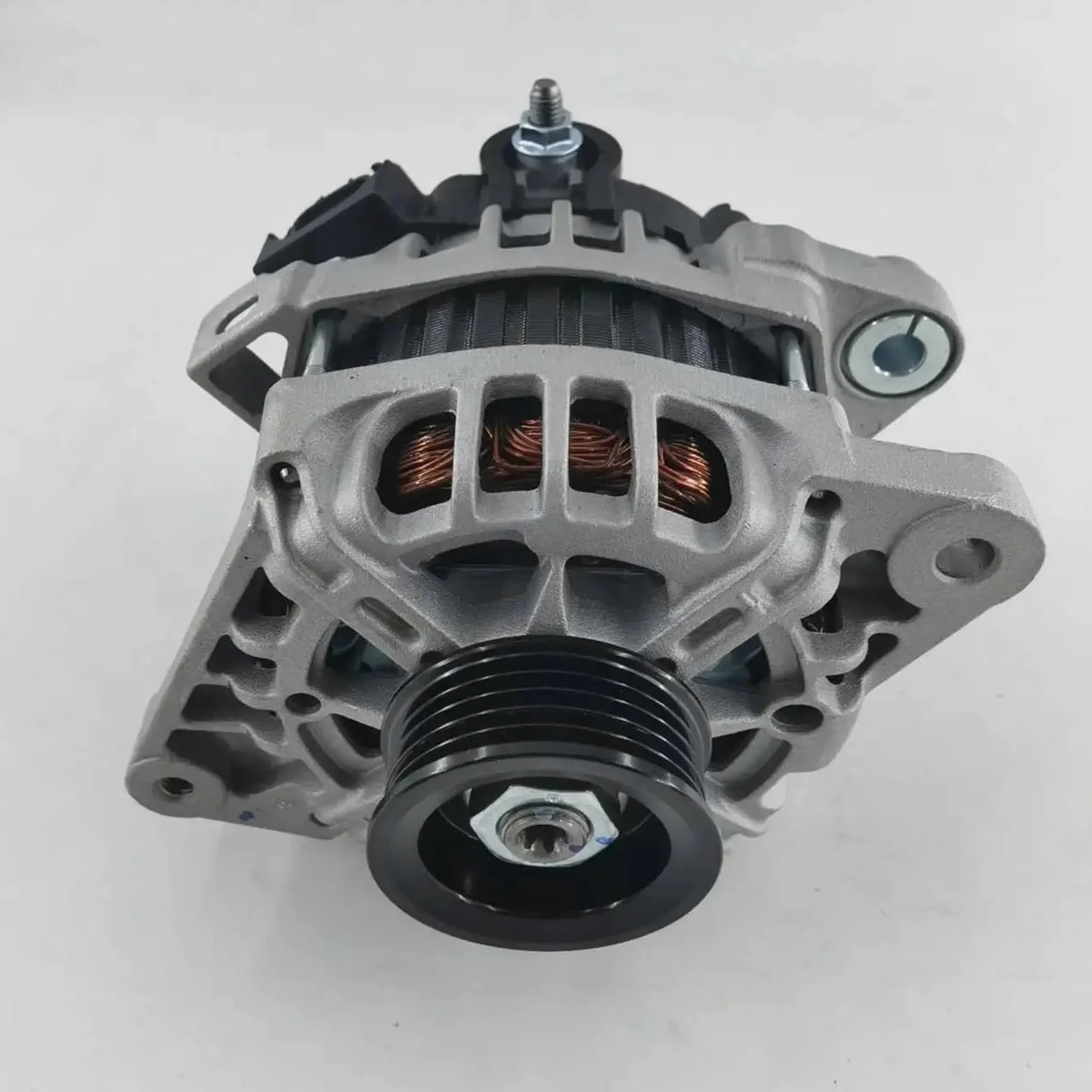 Alternateur voiture Alternador de coche compatible con Hyundai I10 Accent I20 I30 8400255 8400339 3730003350 3730003355 3730003800 3730003805