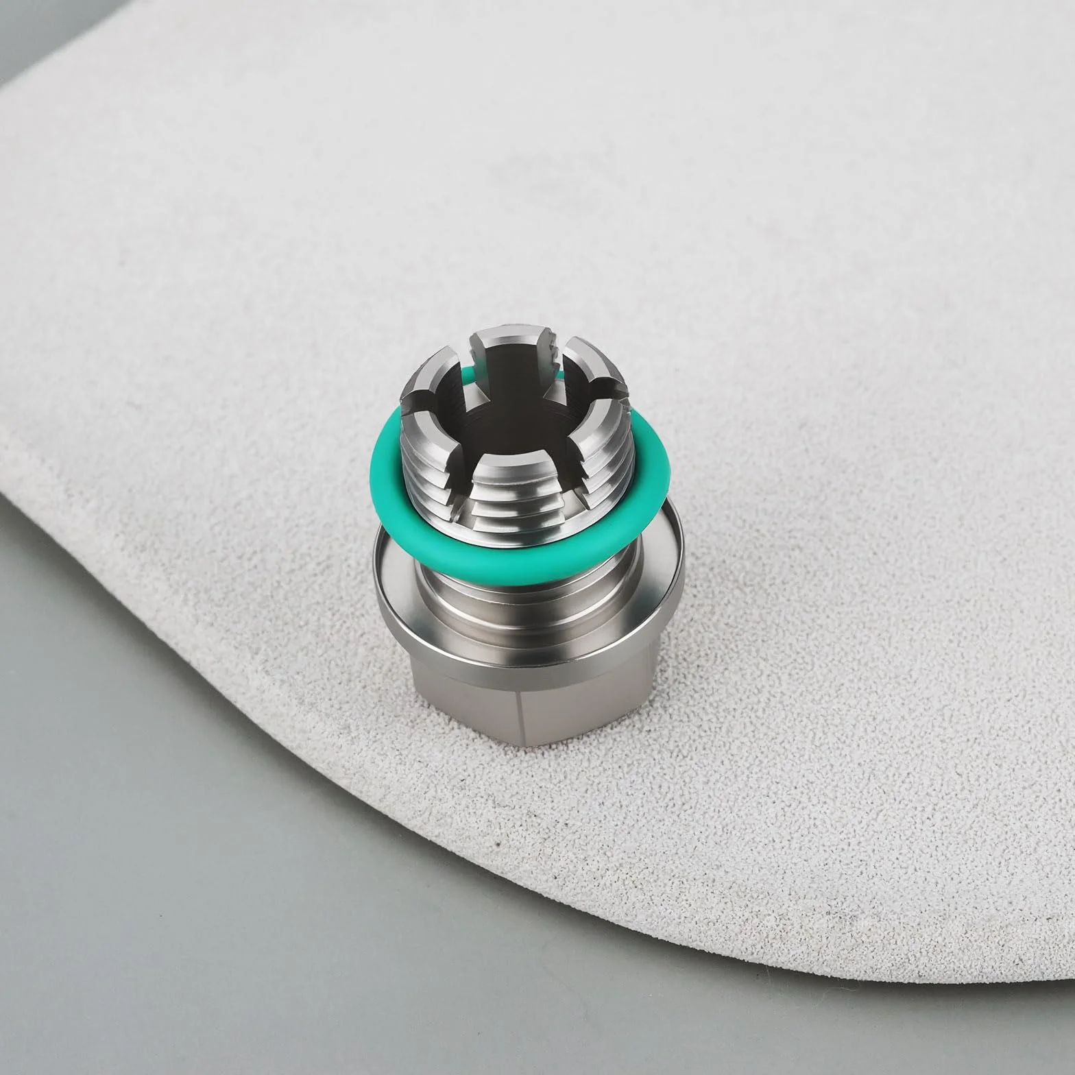 Kit de Reparación de Tapón de Drenaje de Aceite Autorroscante M16.1-1.5x15MM para Automóviles SUV Y Camionetas Ligeras