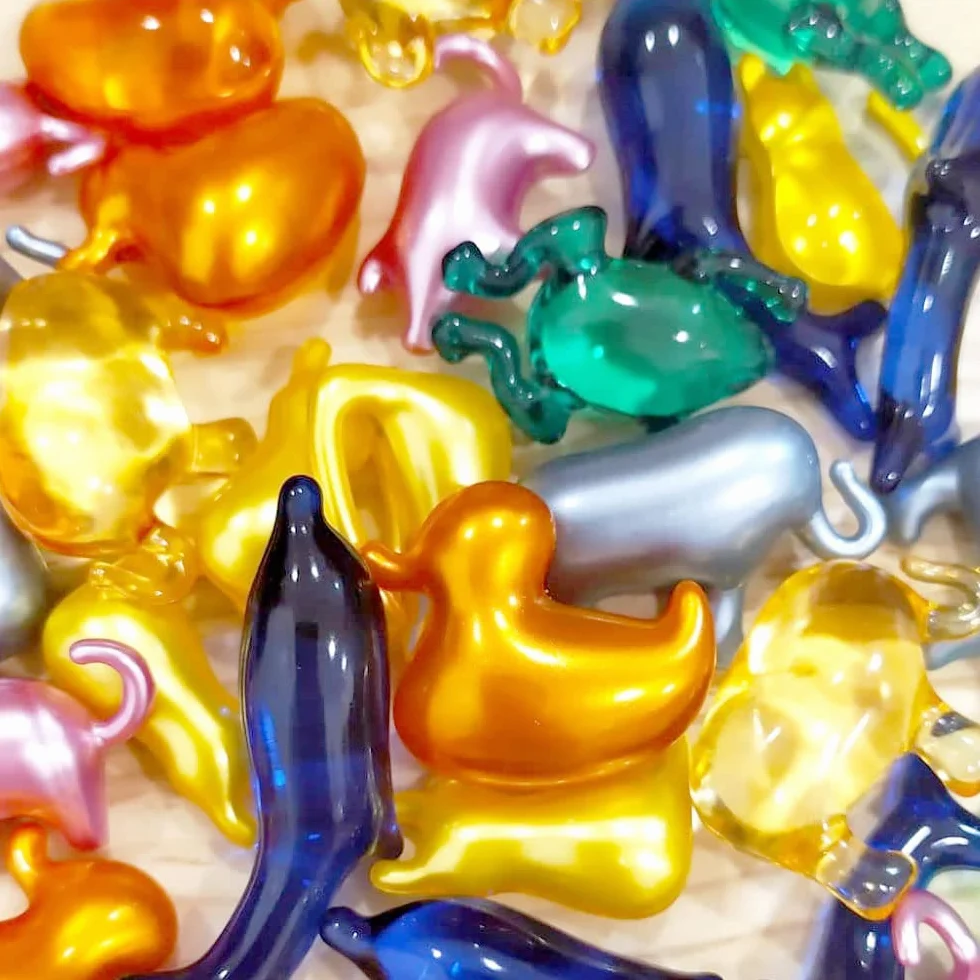 Bolsa regalo 12 Perlas de baño con aromas surtidos - Aceite de soja - Hidratante y aromática - Hidrata, suaviza y perfuma la piel