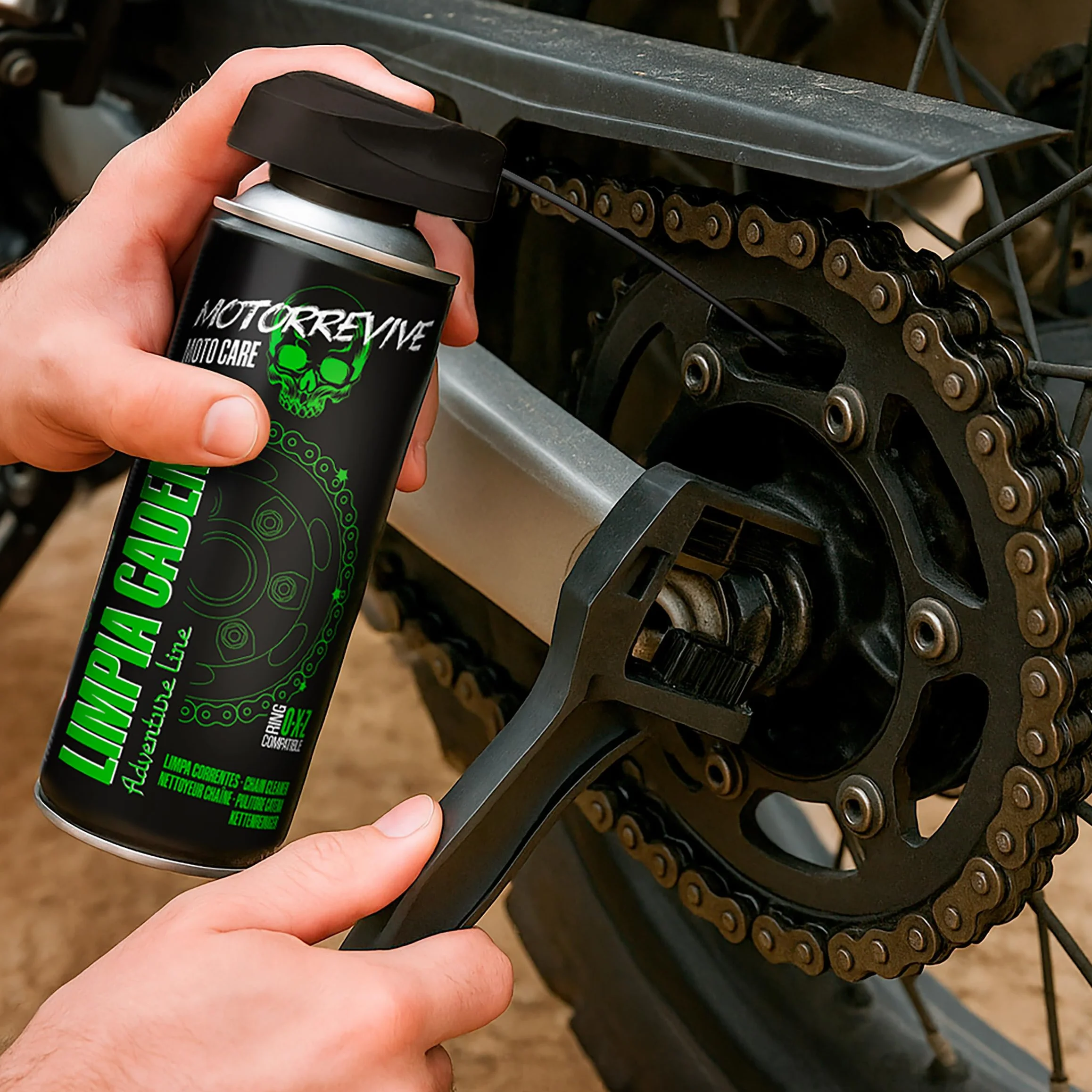 Pack Adventure Line con Limpiador, Lubricante y Cepillo para Cadenas de Moto Off-Road 380 + 380 ml | Mantenimiento Completo para Motocross, Enduro y Rutas Todo Terreno