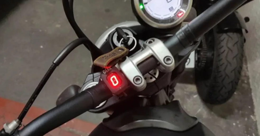 Genérico Indicador de velocidad digital LED a prueba de agua para Ducati Cafe Racer Monster 696 795 796 797 821 1100 1200 S R Scrambler Supersport Superbike Streetfighter Hyper motard