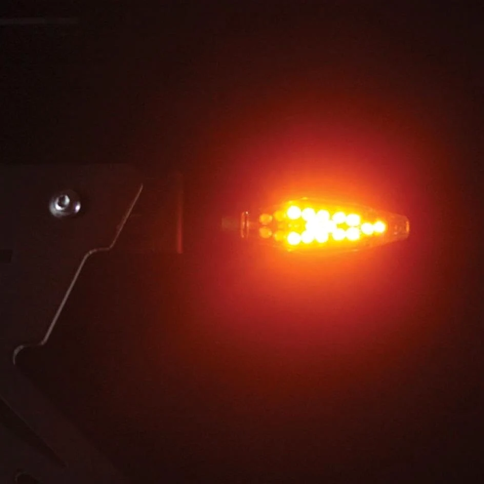 Chaft - Par de intermitentes delanteros LED con luz nocturna ahumada para moto Suzuki IN208