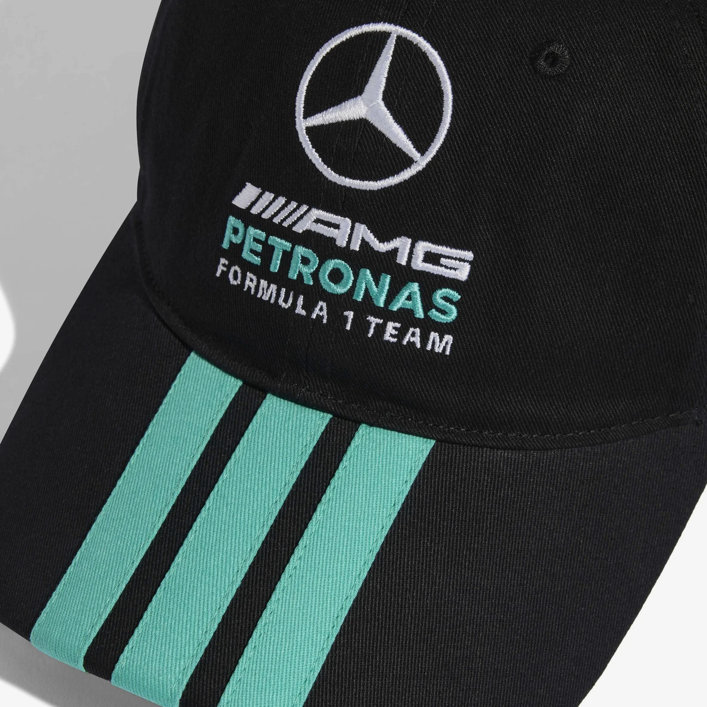 adidas Unisex Gorra Mercedes-AMG Petronas Formula 1 Team DNA con Las Tres Bandas