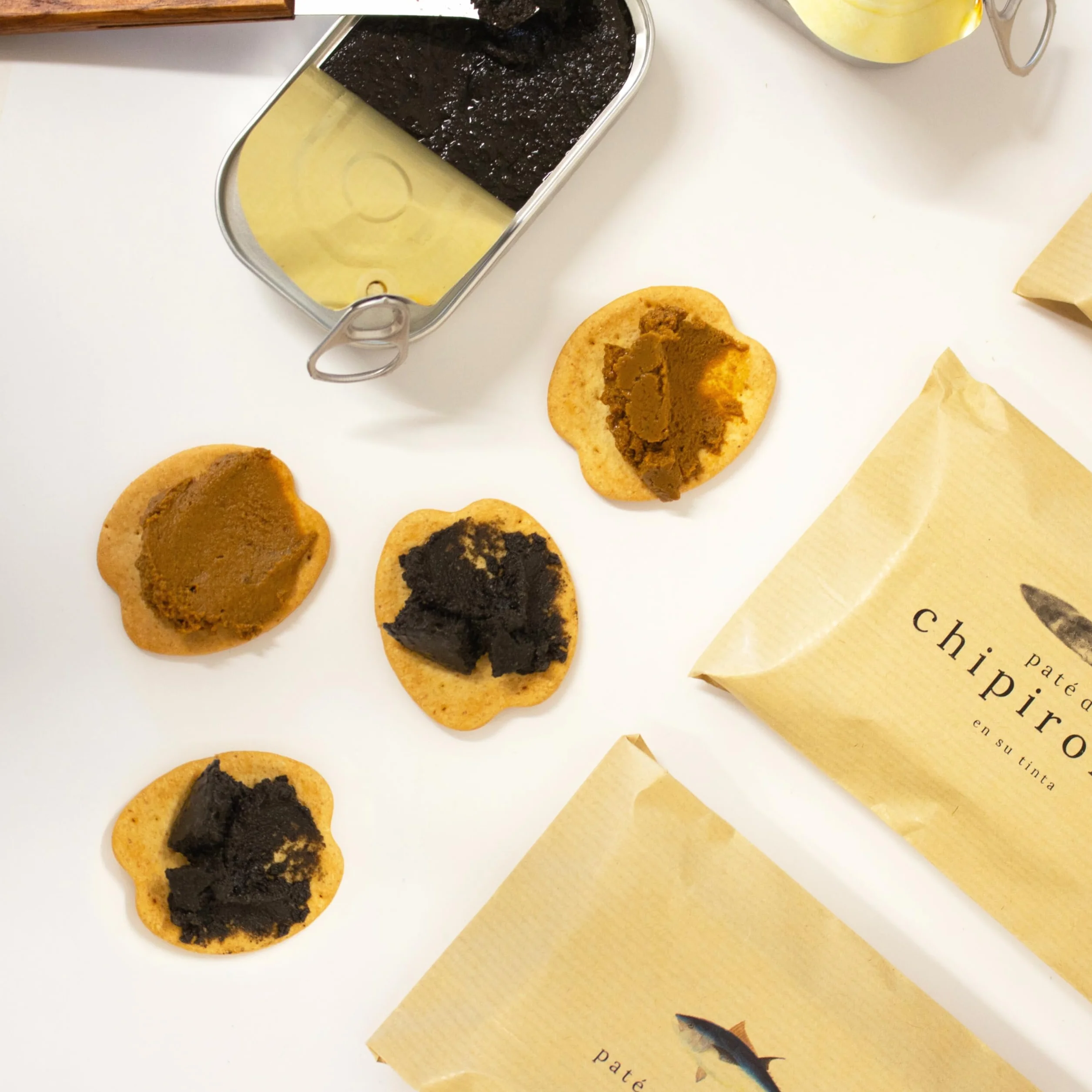Pack La Mar de Aperitivos - 5 Patés Gourmet Latas de Conservas Gallegas Cesta Regalo Estuche Productos Delicatessen