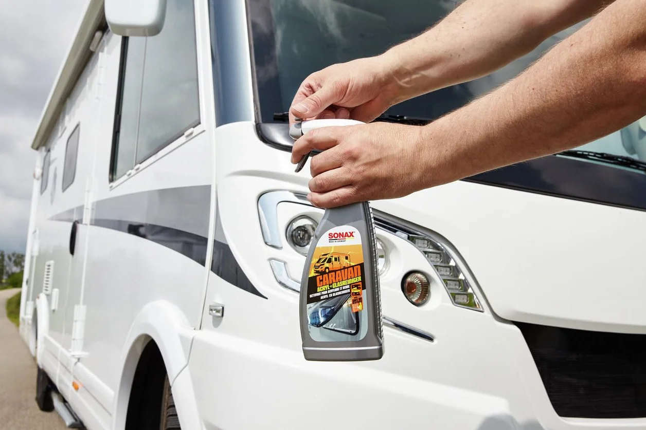 SONAX Limpiador acrílico y cristal Caravan (750 ml) suave limpieza sin rayas para cristal, ventanas de acrílico y pantallas táctiles | Número de referencia 07384000