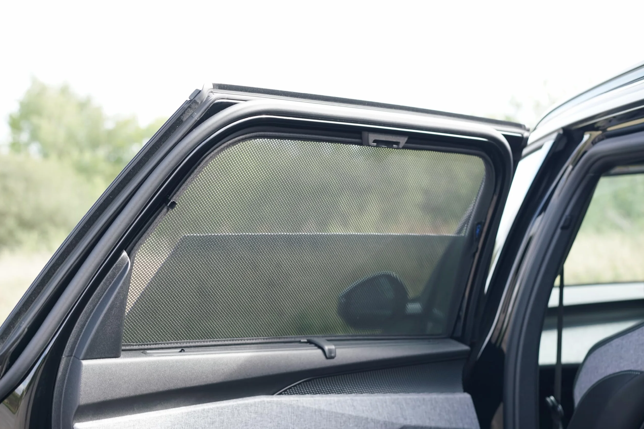 Juego de Car Shades (Puertas traseras) Compatible con Peugeot 5008 III 2024- (2-Partes) cortinillas Parasol a Medida