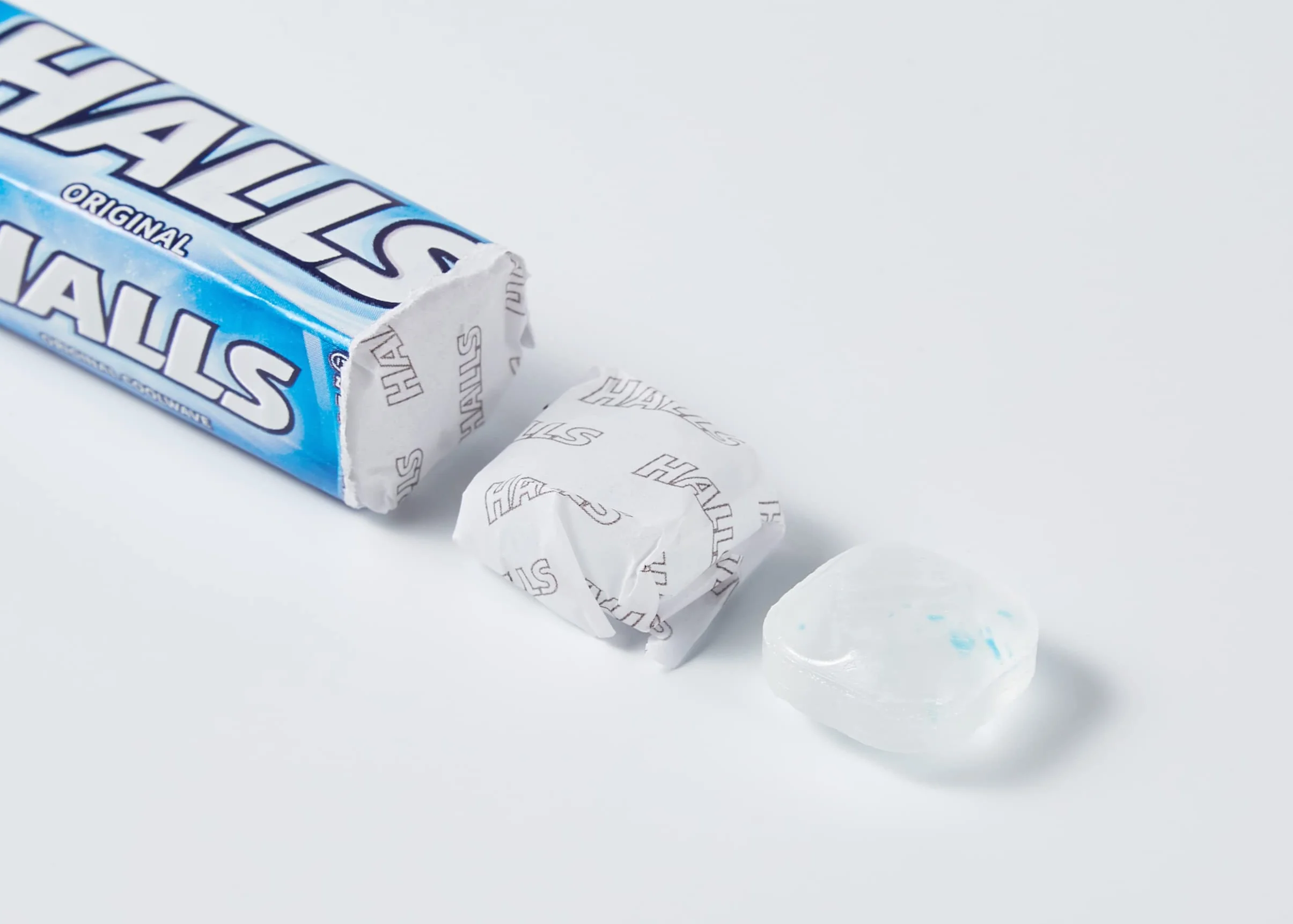 Halls Eucalipto Sin Azúcar, Caja 20 Sticks 32 g