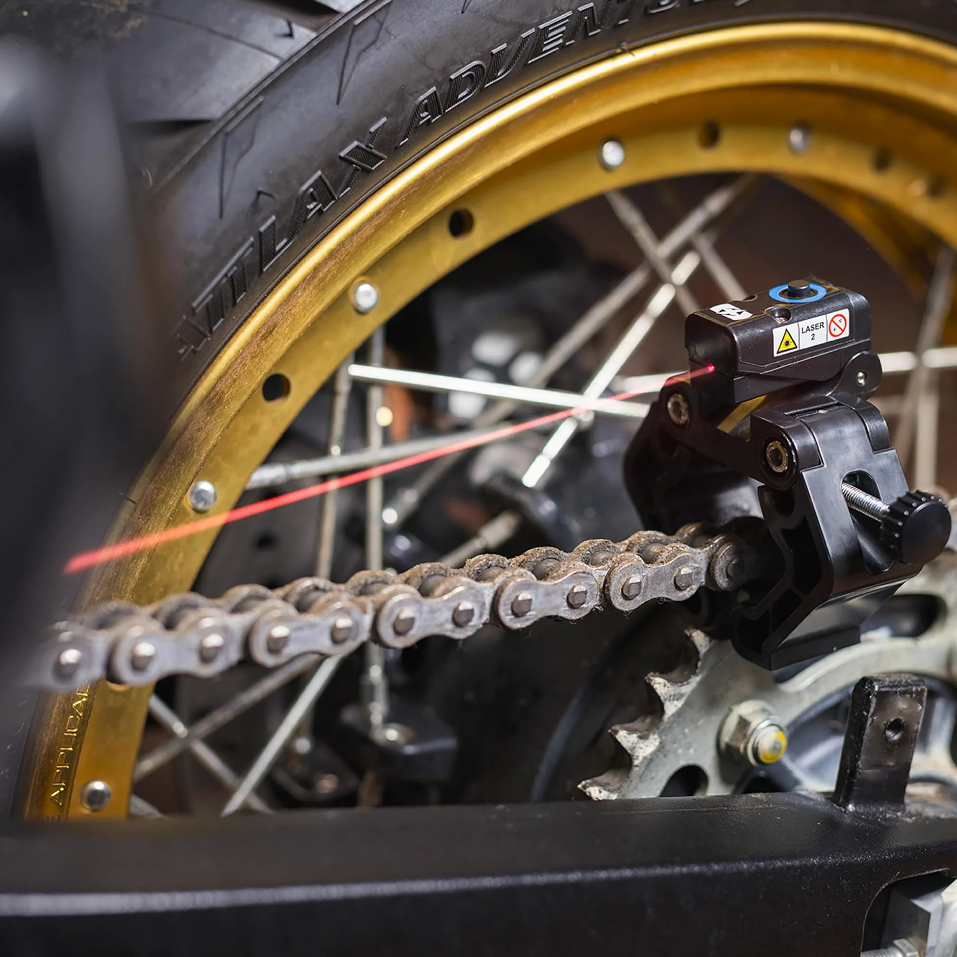 Oxford Chain Laser OX345 | Herramienta de alineación de ruedas de motocicleta
