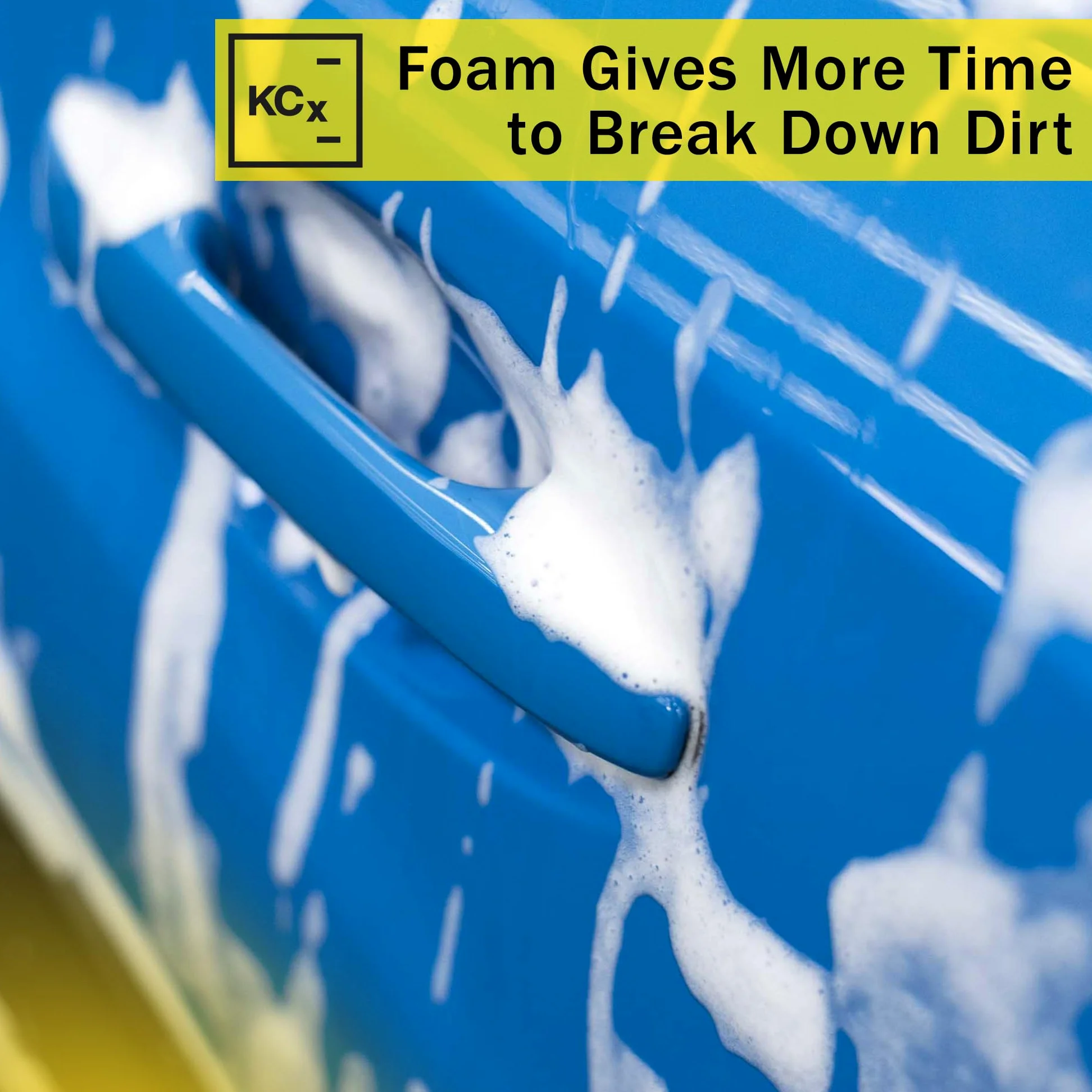 KOCHCHEMIE Koch-Chemie Active Foam - Libre de fosfatos y NTA, Protector de Pintura, formulación de Espuma única, Aroma de sándalo de Larga duración (1 litro)