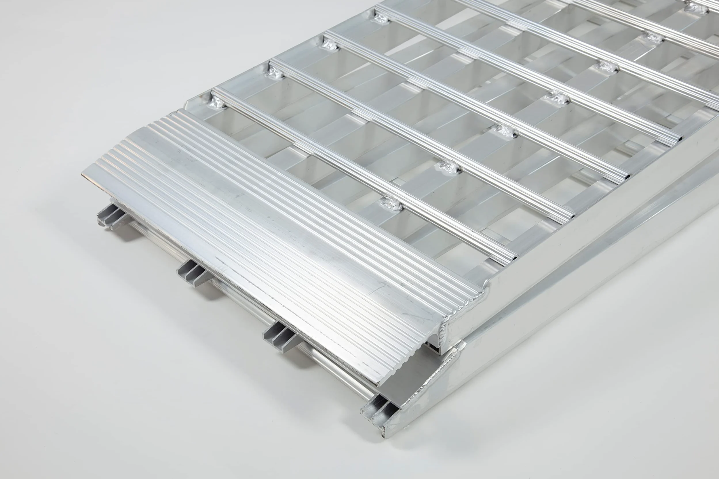 The Ramp People Rampa de carga extra ancha para motocicleta de 2,3 m (2380 mm x 440 mm x 680 kg de capacidad) | 2380 mm x 440 mm | Rampa plegable resistente para furgonetas y remolques de aluminio