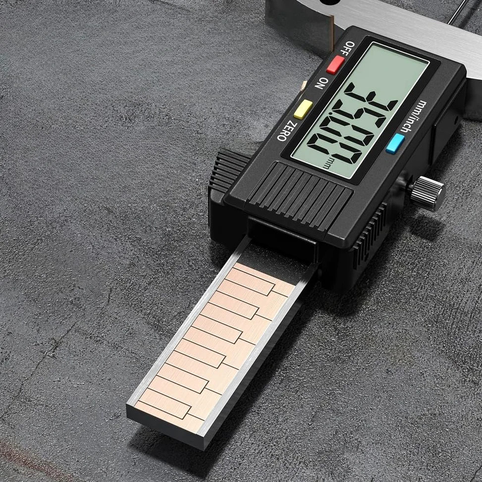 Medidor de profundidad de acero inoxidable 4CR13 herramienta resistente al desgaste (0-150 mm) | LCD de resolución de 0.01mm, cuerpo de acero inoxidable, lectura precisa de profundidad, herramienta de grado industrial