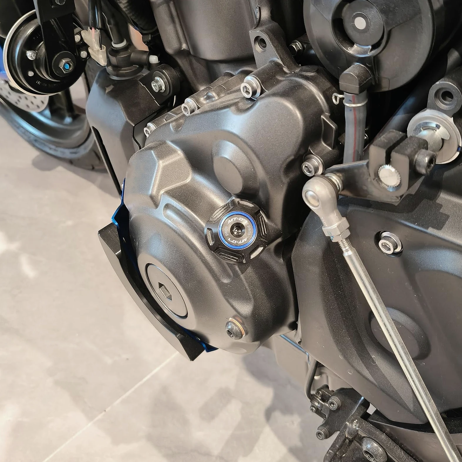 Apto para MT 07 MT07 MT-07 FZ07 2014-2024 2025 2026 Accesorios de aluminio motocicleta Cubierta delantera trasera del depósito de líquido de frenos Tapa de llenado de aceite del motor
