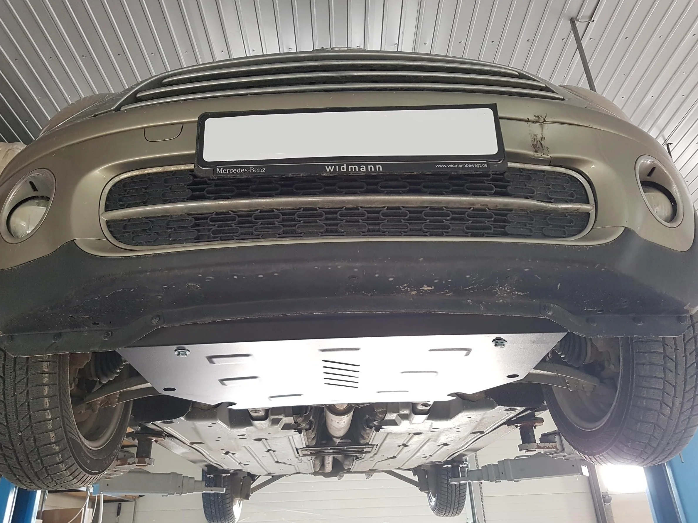 Protección bajo motor compatible con Mini Cooper R56 (2006-2014).