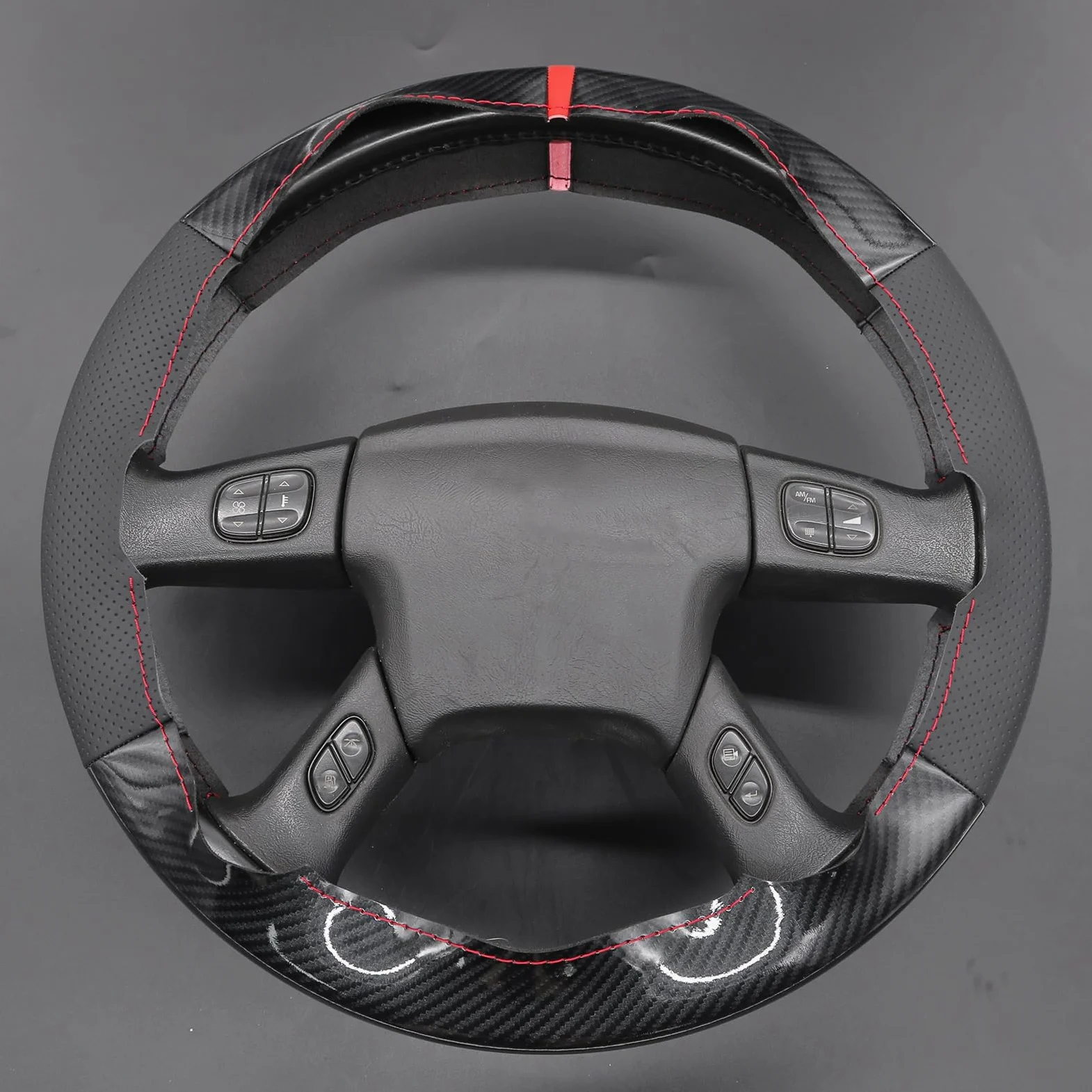 MEWANT Funda para volante de cuero y fibra de carbono cosida a mano para Chevrolet Silverado 2003-2007, protector de volante, accesorios para volante