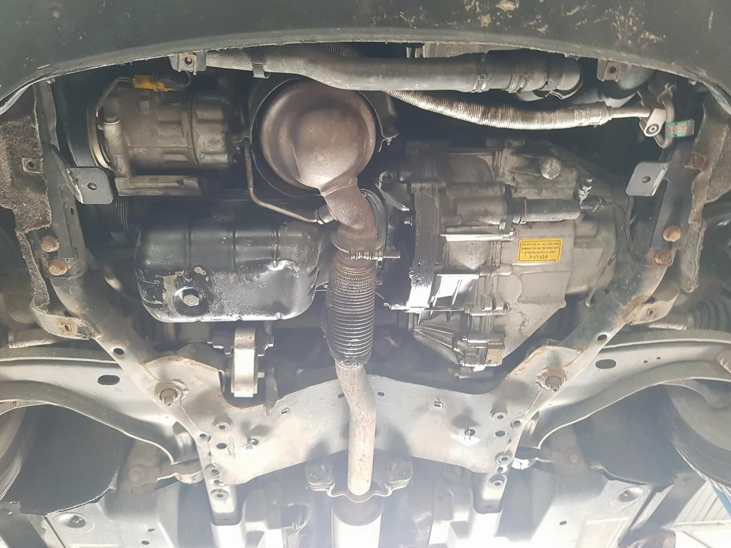 Protección bajo motor compatible con Mini Cooper R56 (2006-2014).
