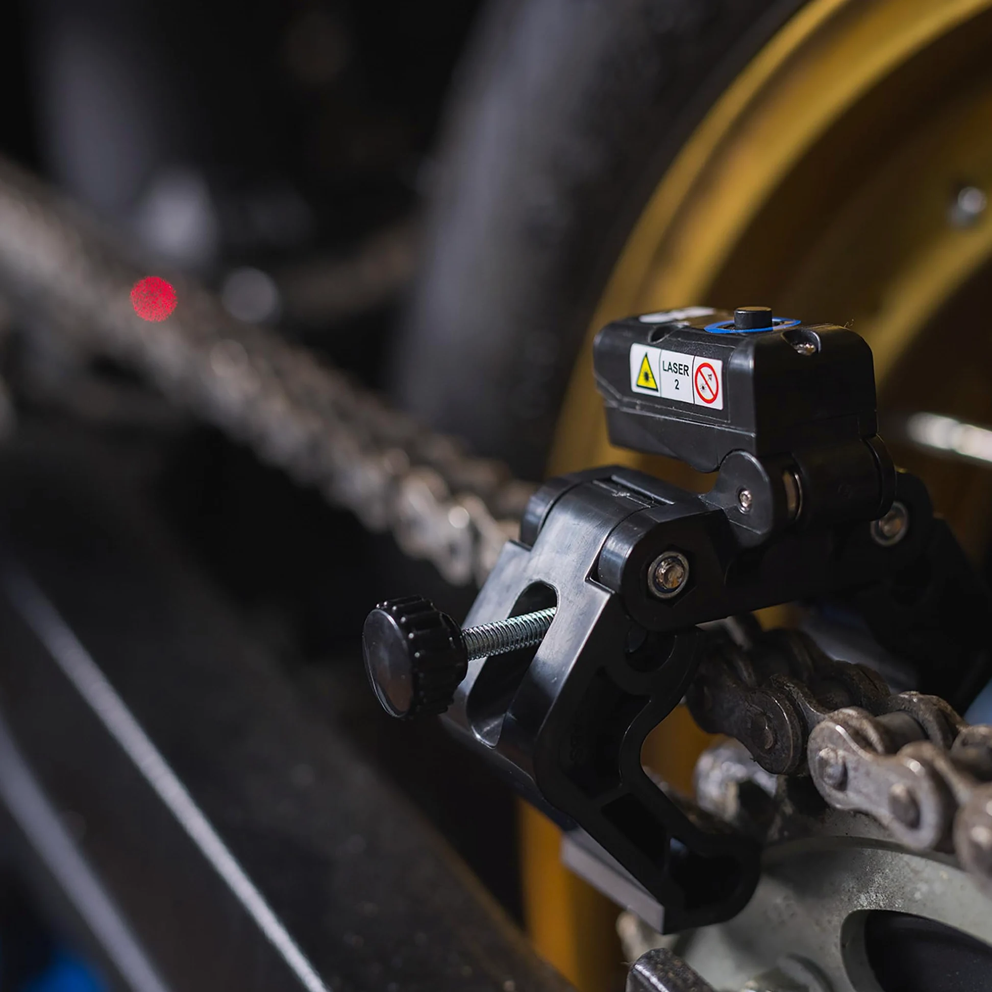 Oxford Chain Laser OX345 | Herramienta de alineación de ruedas de motocicleta