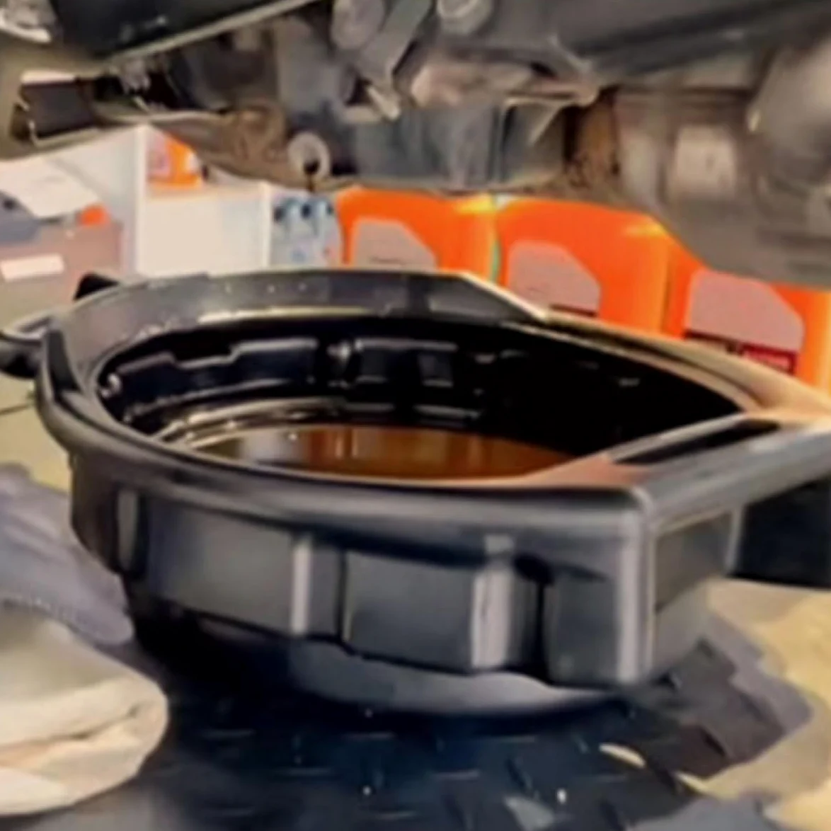 Bandeja para Aceite de Motor para Coche, Capacidad 10l y 15l, Material PE Resistente, Fácil de Usar y Conveniente para Reparación y Cambio de Aceite, Paquete de 2 Piezas