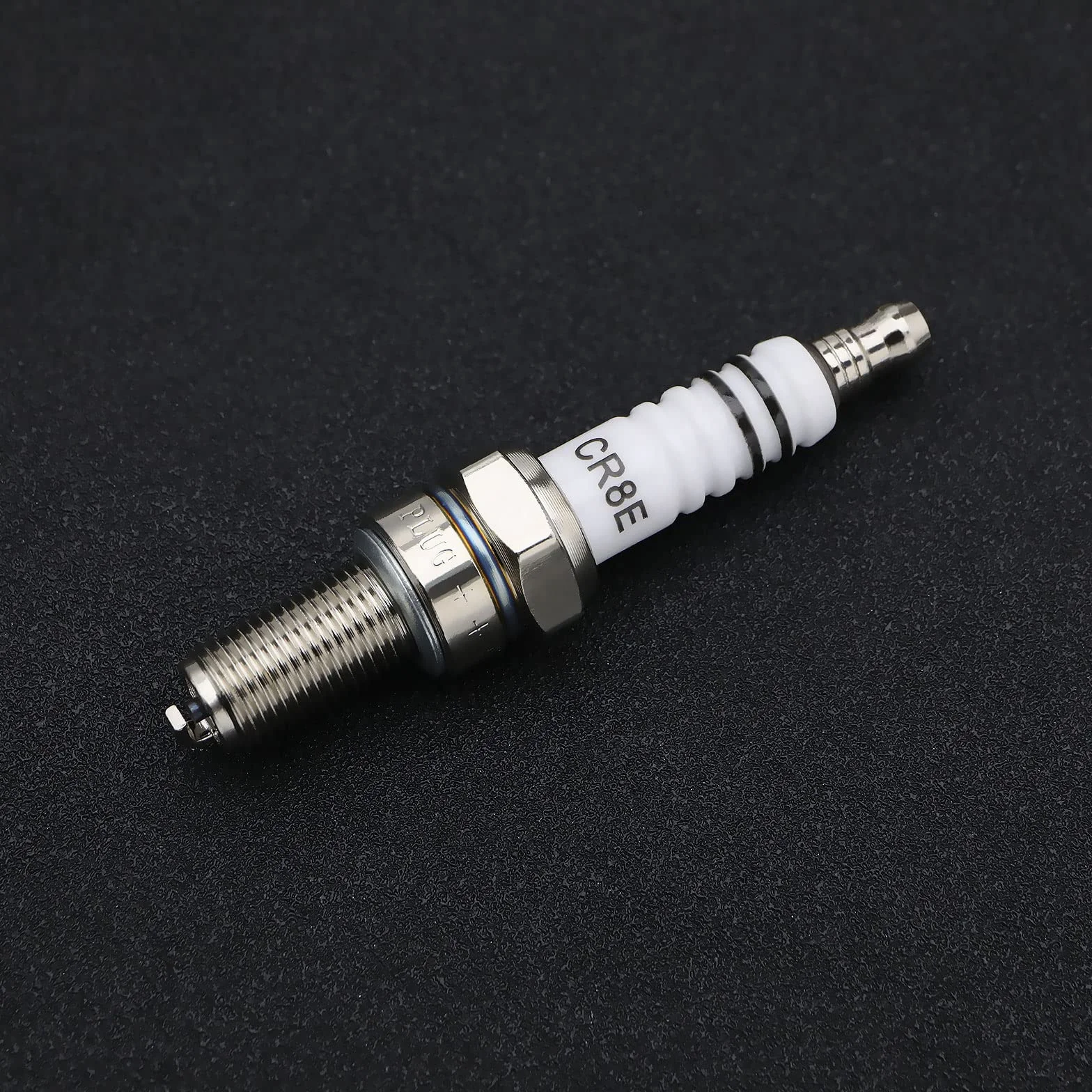 2 bujías CR8E/CR9E para motocicleta, bujía de repuesto, rosca de 0.394 in, eficiencia de combustible mejorada para RG94C (entrega aleatoria CR8E/CR9E)