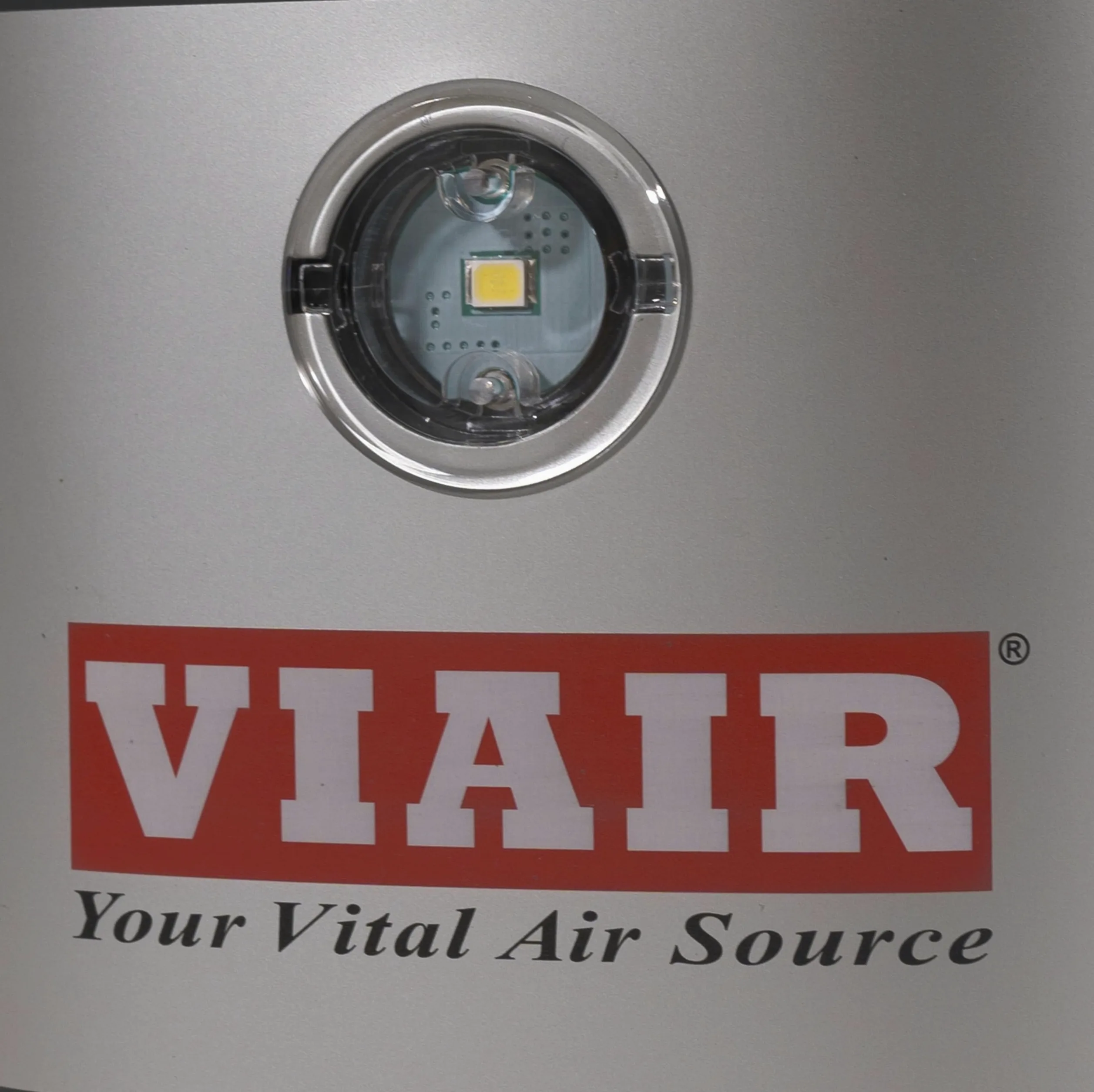 VIAIR Digital EVC75P - Inflador de neumáticos portátil para automóvil, SUV y camión | Función de apagado automático preestablecido | Bomba de neumáticos de carretera de 12 V, compresor de aire de 100