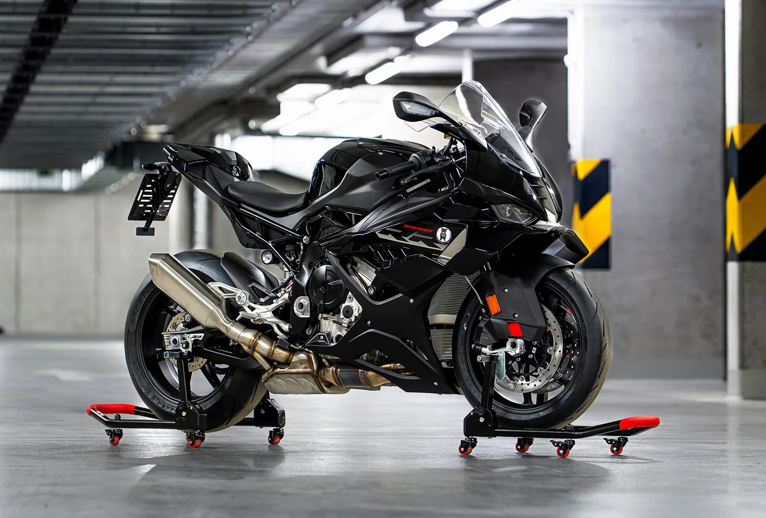 SEFIS M20U - Juego de soporte para motocicleta + bujes prisma M8 para rueda trasera, elevador de moto, soporte de servicio trasero plegable (para BMW S1000RR / R/XR M1000RR / R/XR)