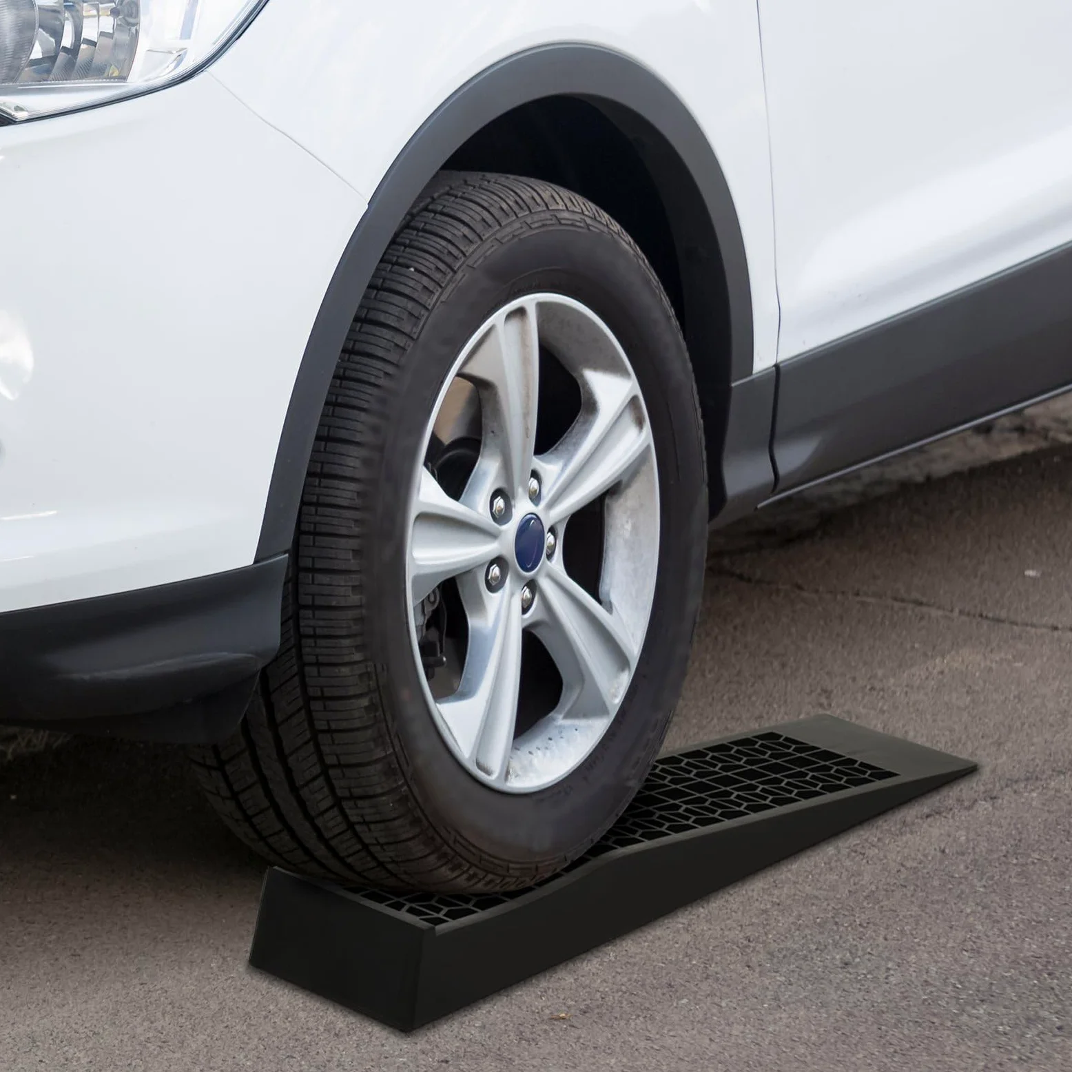 HOMCOM Juego de 2 Rampas para Coche de Plástico, Rampas Portátiles Carga hasta 3 Toneladas para Coches SUV Furgonetas Pequeñas, Antideslizante, Estable, 70x19,5 cm, Negro