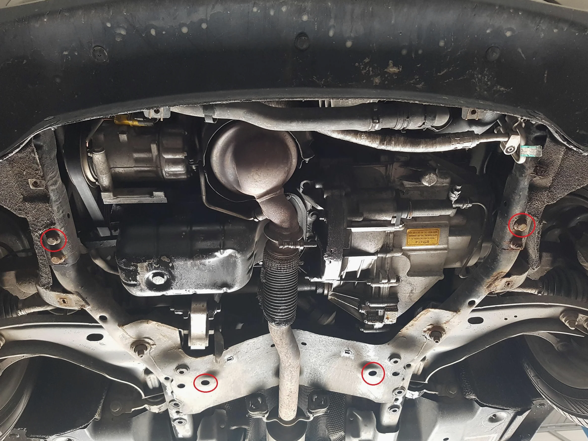 Protección bajo motor compatible con Mini Cooper R56 (2006-2014).