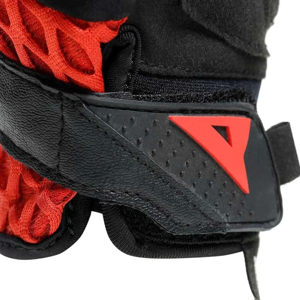 Dainese Air-Maze Unisex Gloves, Guantes Moto Verano, para Hombres y Mujeres, Negro/Rojo, S