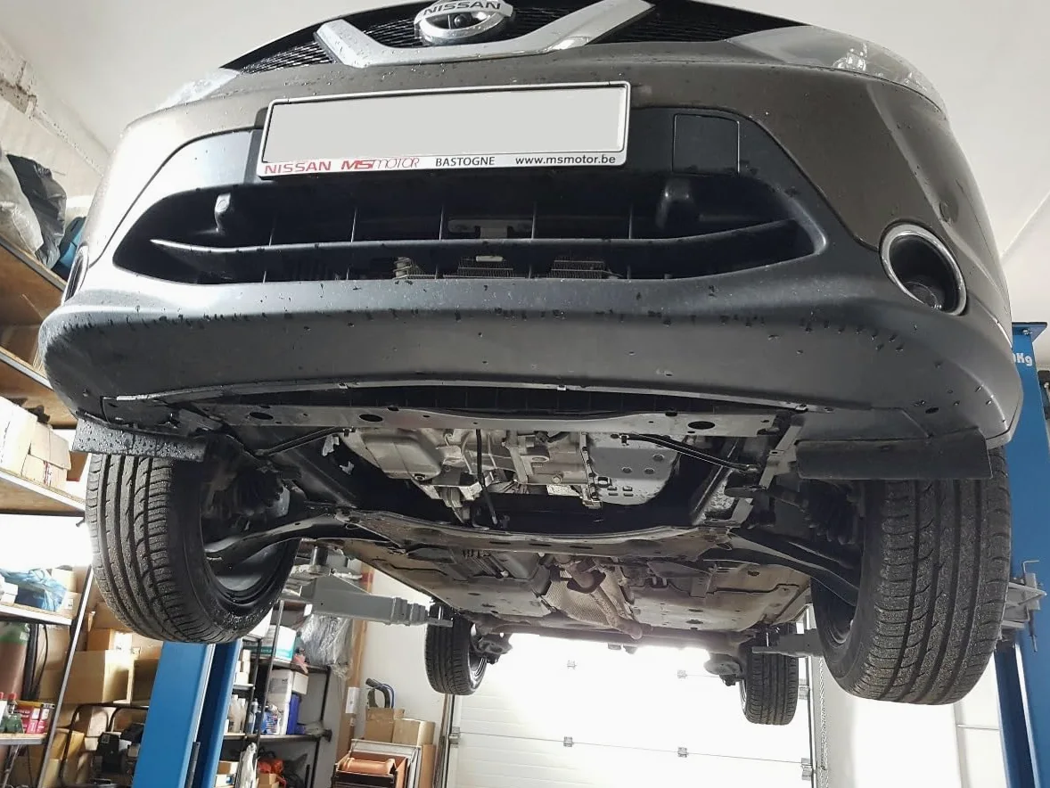 Protección inferior del motor metálica compatible con Nissan Qashqai J11 (2013-2021)