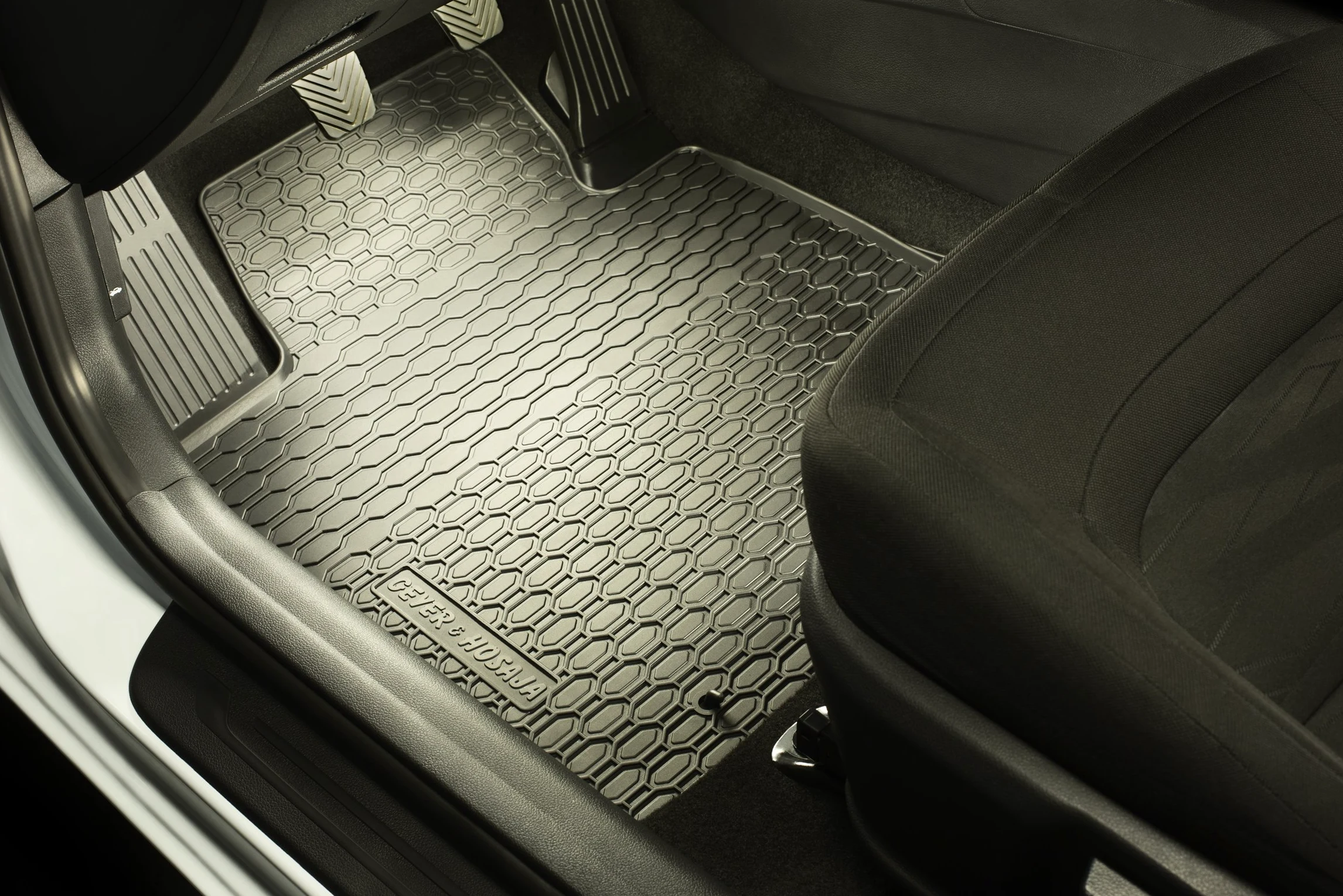 GEYER & HOSAJA Alfombrillas de Goma para Coche 893/4C Compatible con Cupra Ateca (2018-2024), Seat Ateca (2016-) y Skoda Karoq (2017-)