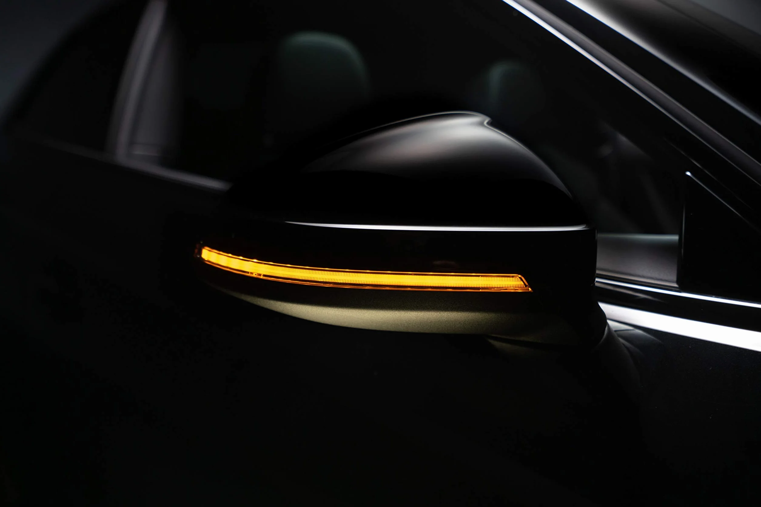 OSRAM LEDDMI 8V0 WT S LEDriving Intermitente dinámico LED para retrovisor - White Edition, Set de 2