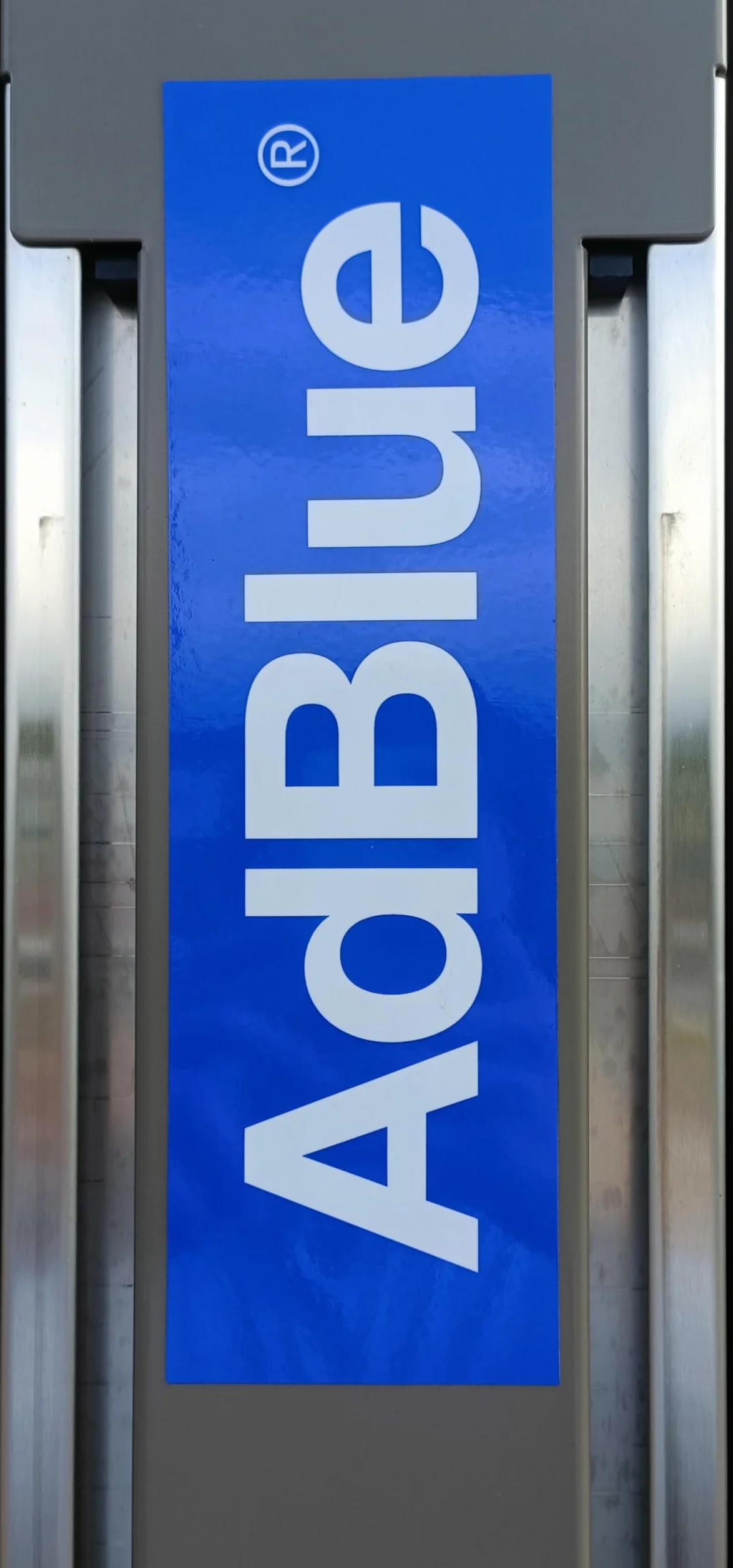 Adaptador Magnético Compatible Vehículos AdBlue Diesel - Aditivo Motores Diésel - Llena Bidón en Gasolinera - Adaptador AdBlue 10 Litros, AdBlue 5L, AdBlue 20 Litros, Adaptador de Manguera