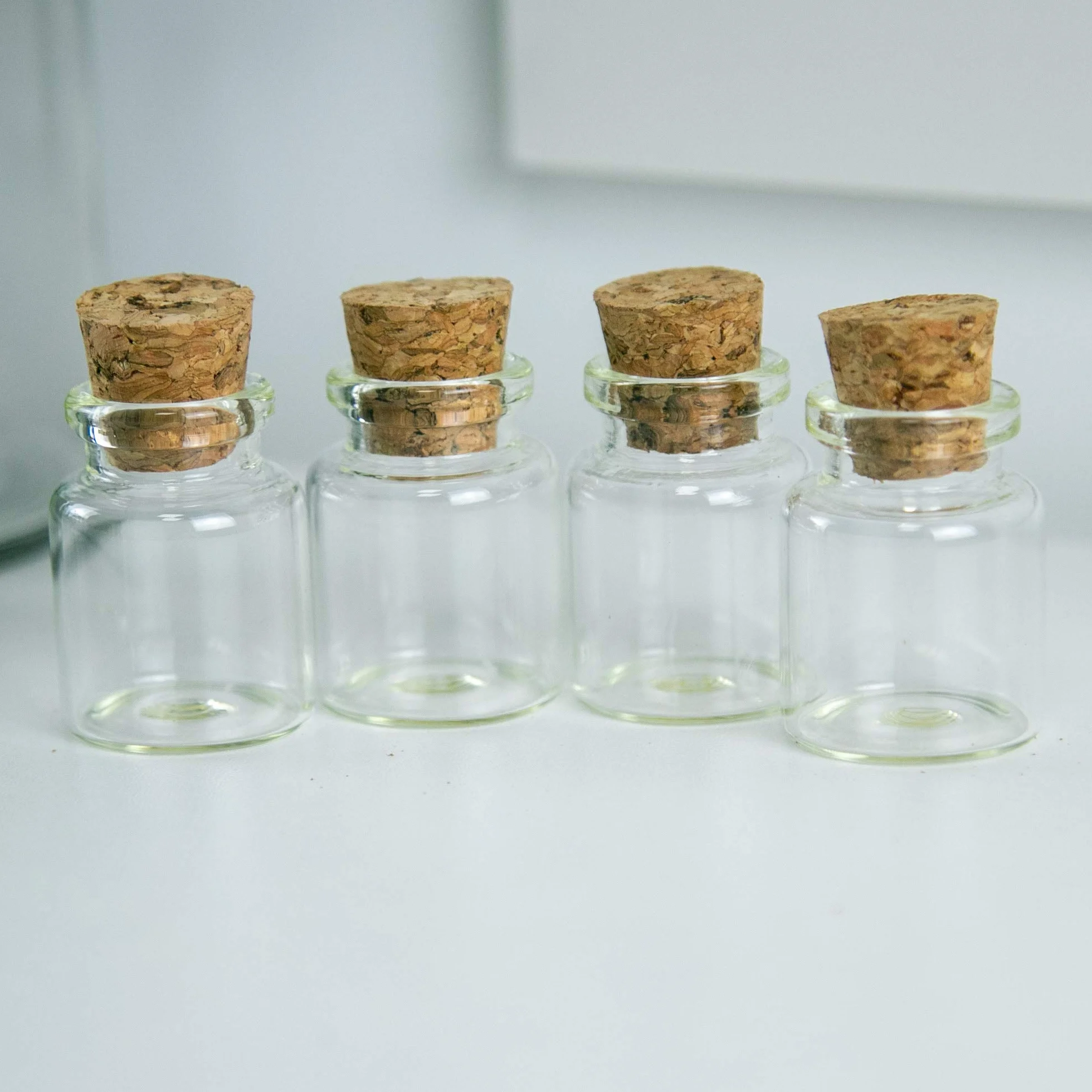 Mini Botellas de Vidrio Transparentes con Corcho 15ml - 12pcs
