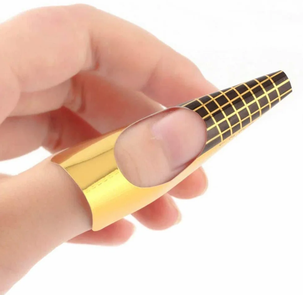 Plantillas de uñas autoadhesivas NC 1 rollo (500 piezas) - Plantillas de modelado para uñas de gel y acrílico - Arte de uñas extensión oro