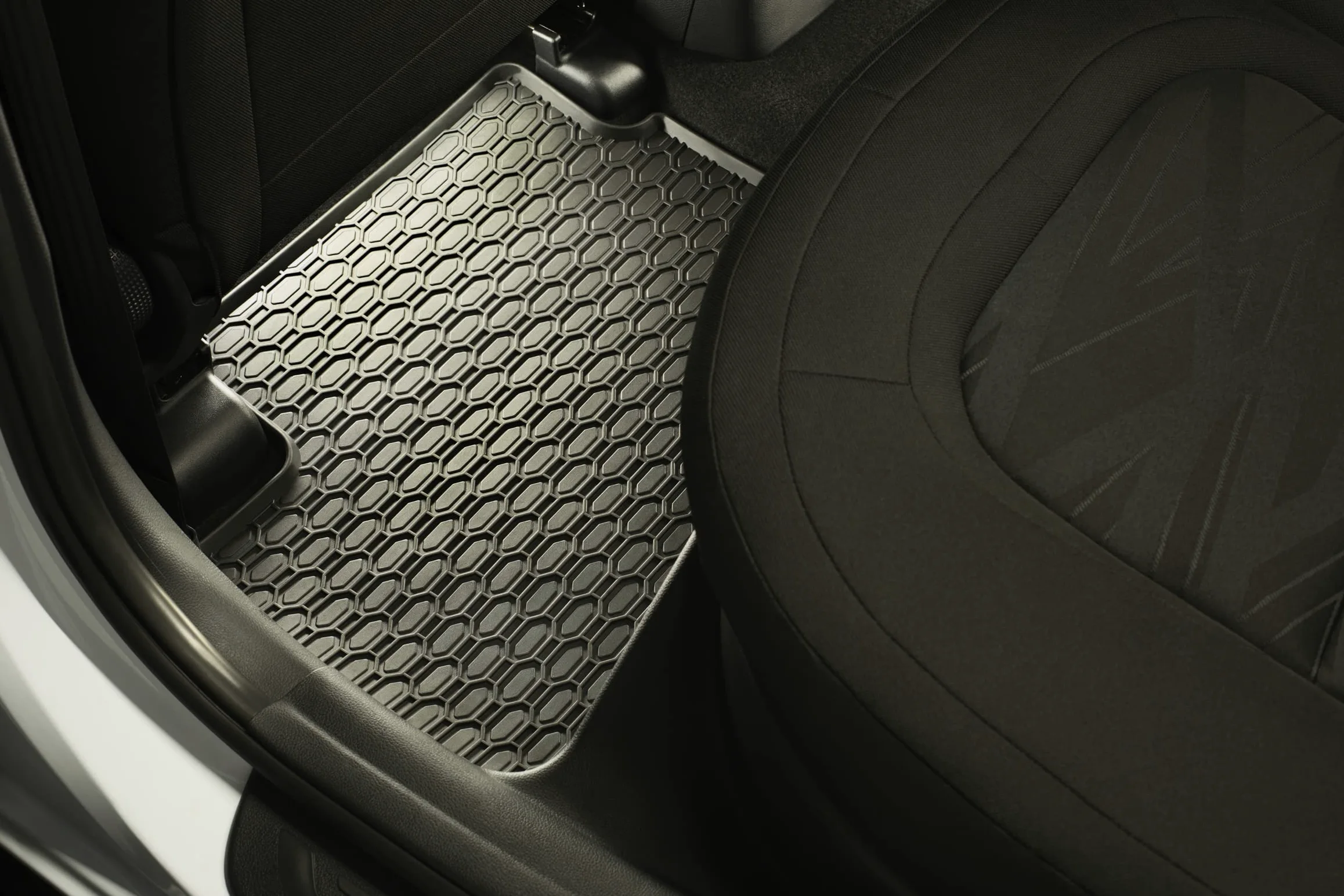GEYER & HOSAJA Alfombrillas de Goma para Coche 893/4C Compatible con Cupra Ateca (2018-2024), Seat Ateca (2016-) y Skoda Karoq (2017-)